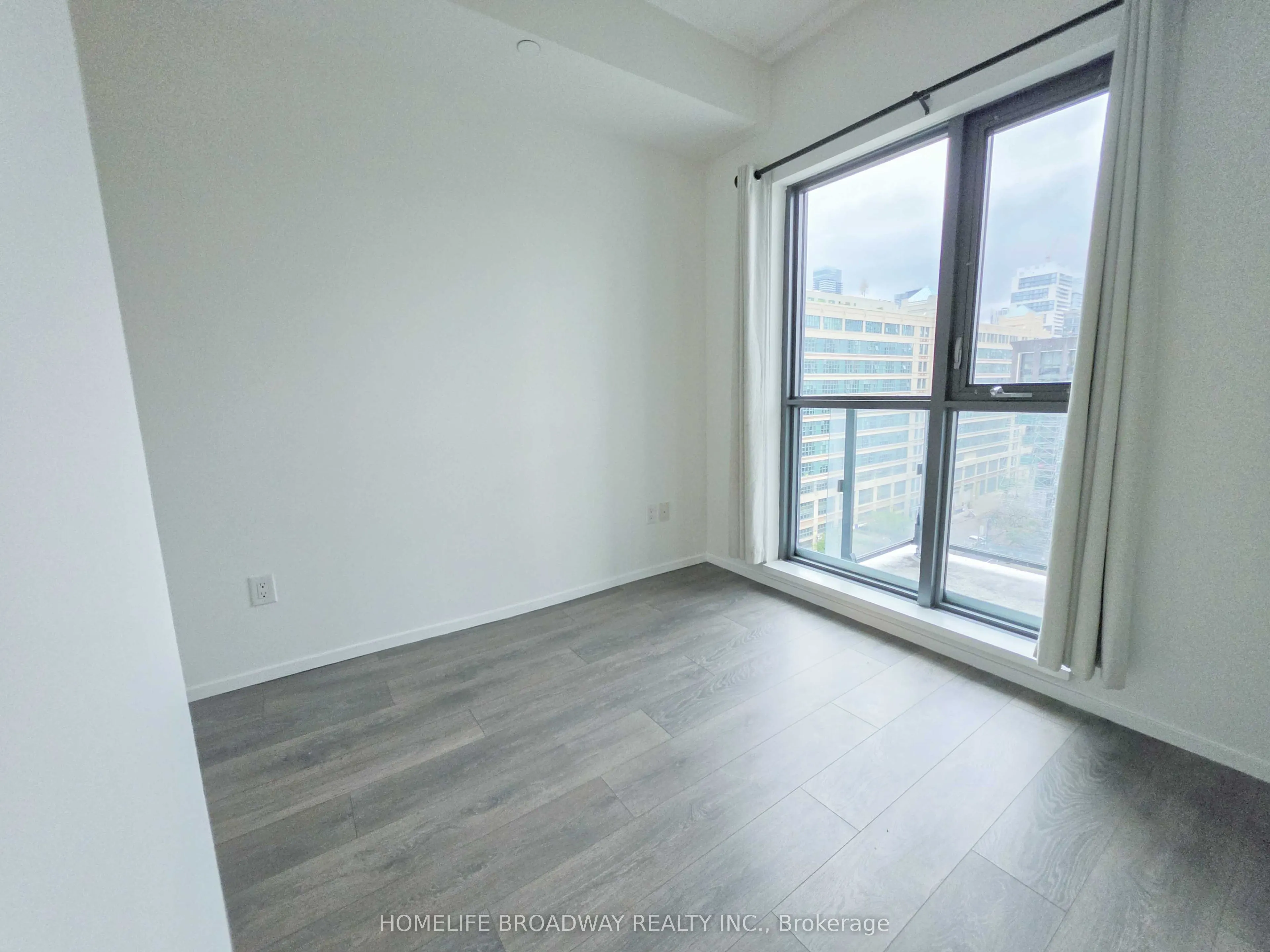 159 Dundas Street E #1108