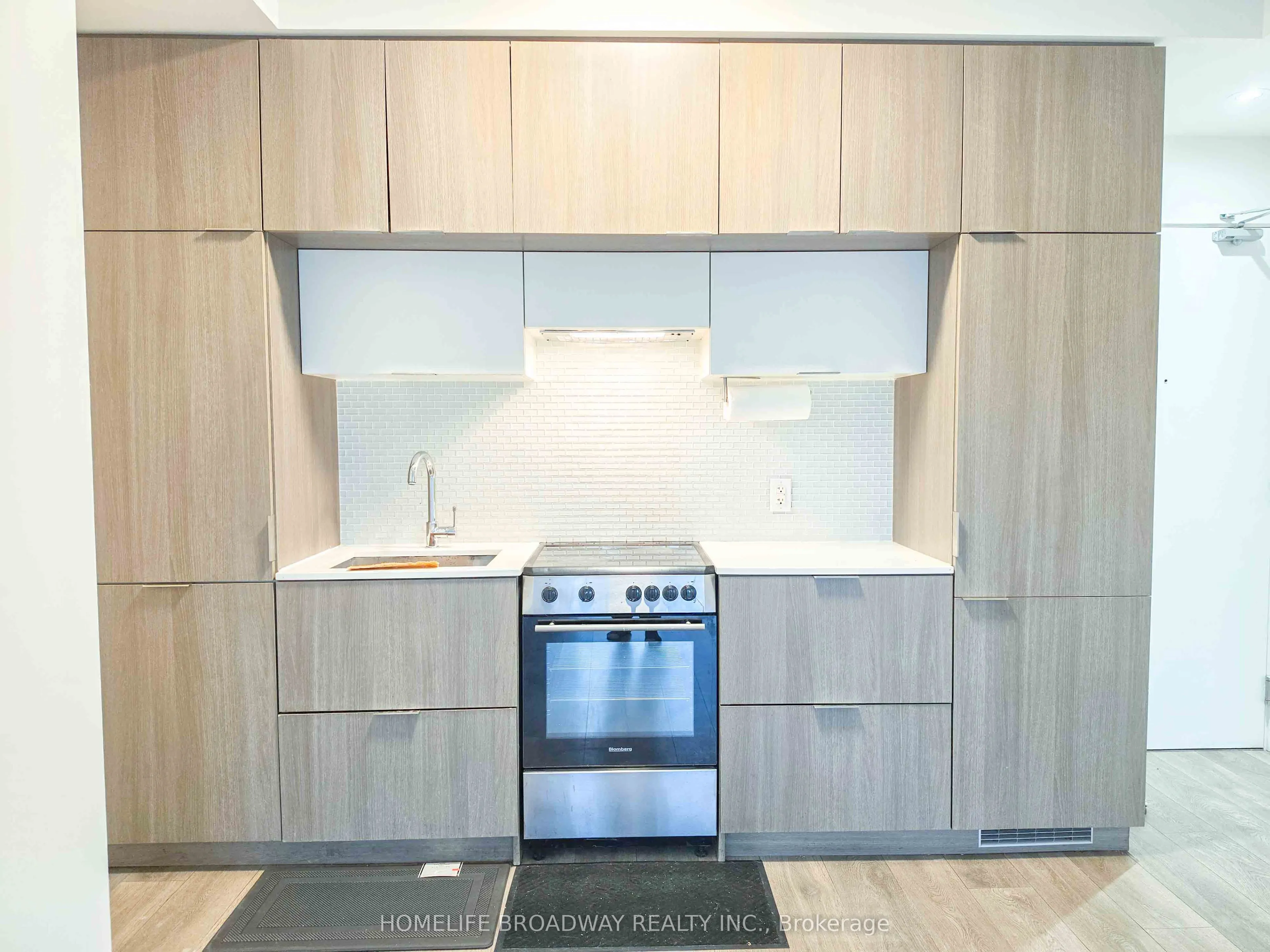 159 Dundas Street E #1108