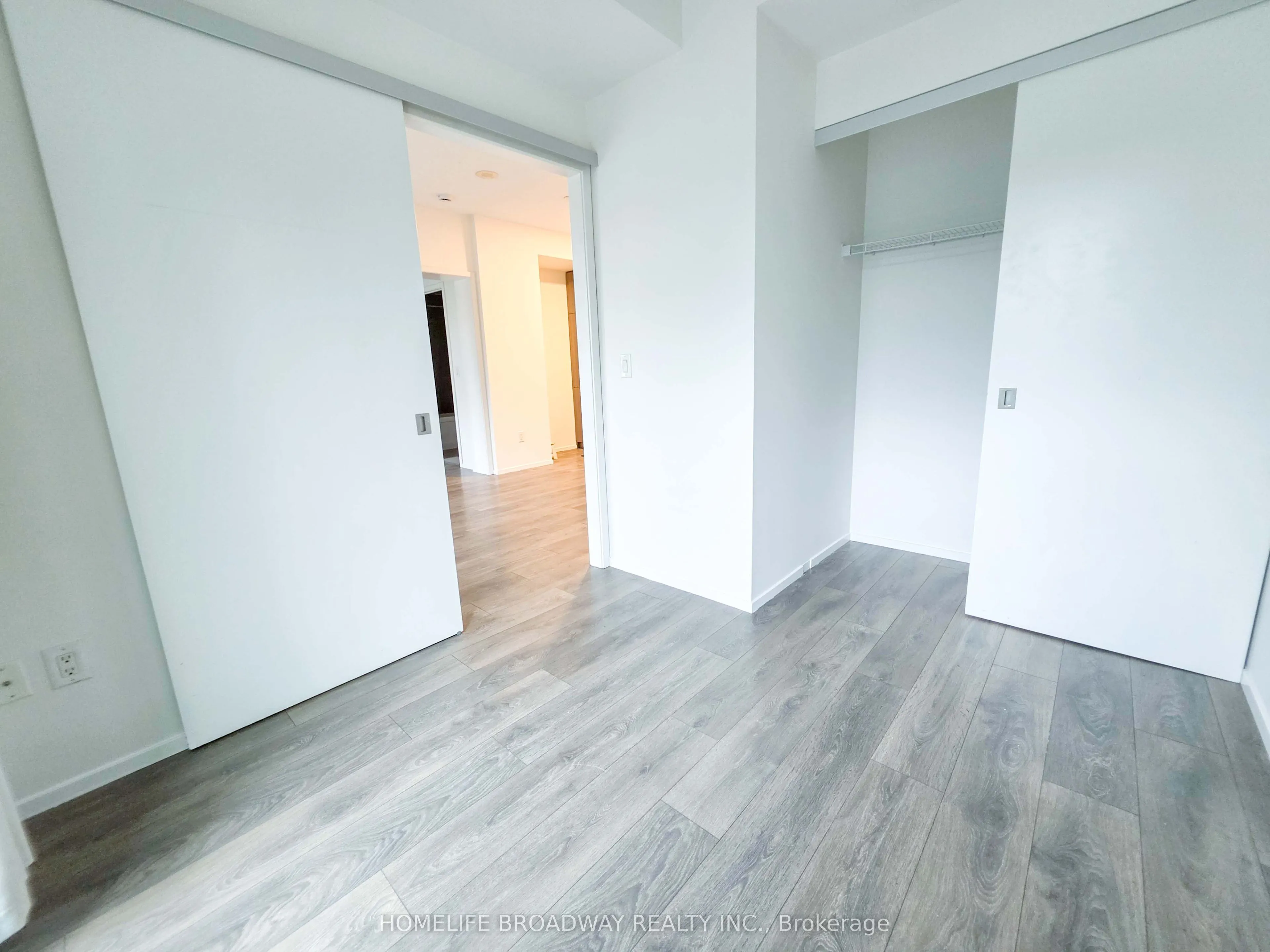 159 Dundas Street E #1108