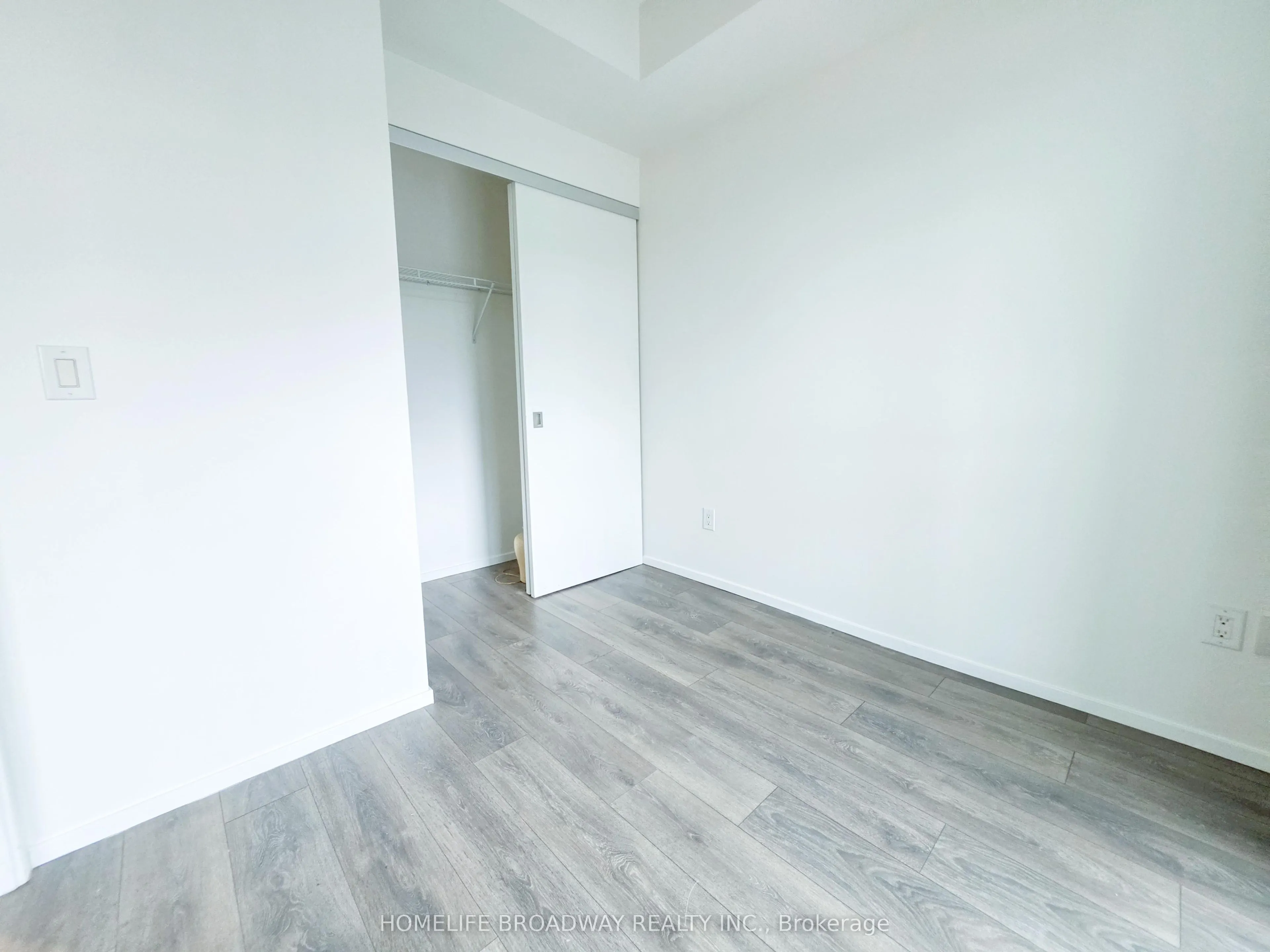 159 Dundas Street E #1108