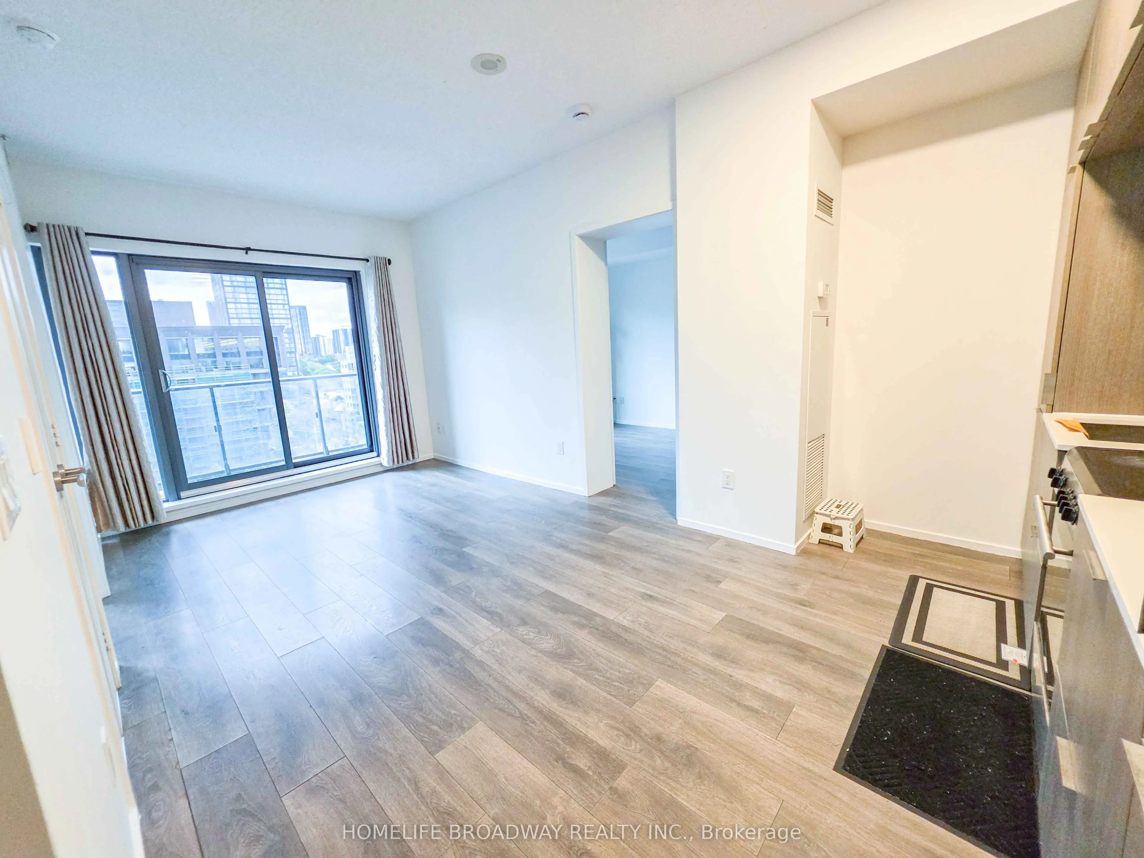 159 Dundas Street E #1108