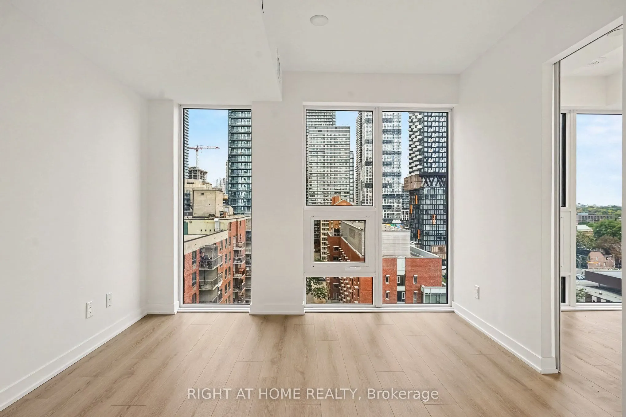 100 Queen Street E #1203