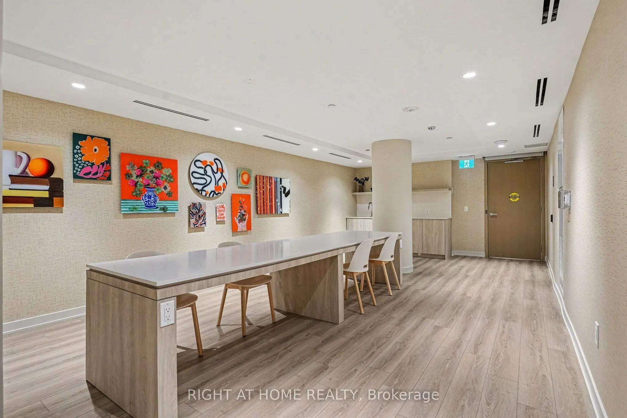 100 Queen Street E #1203