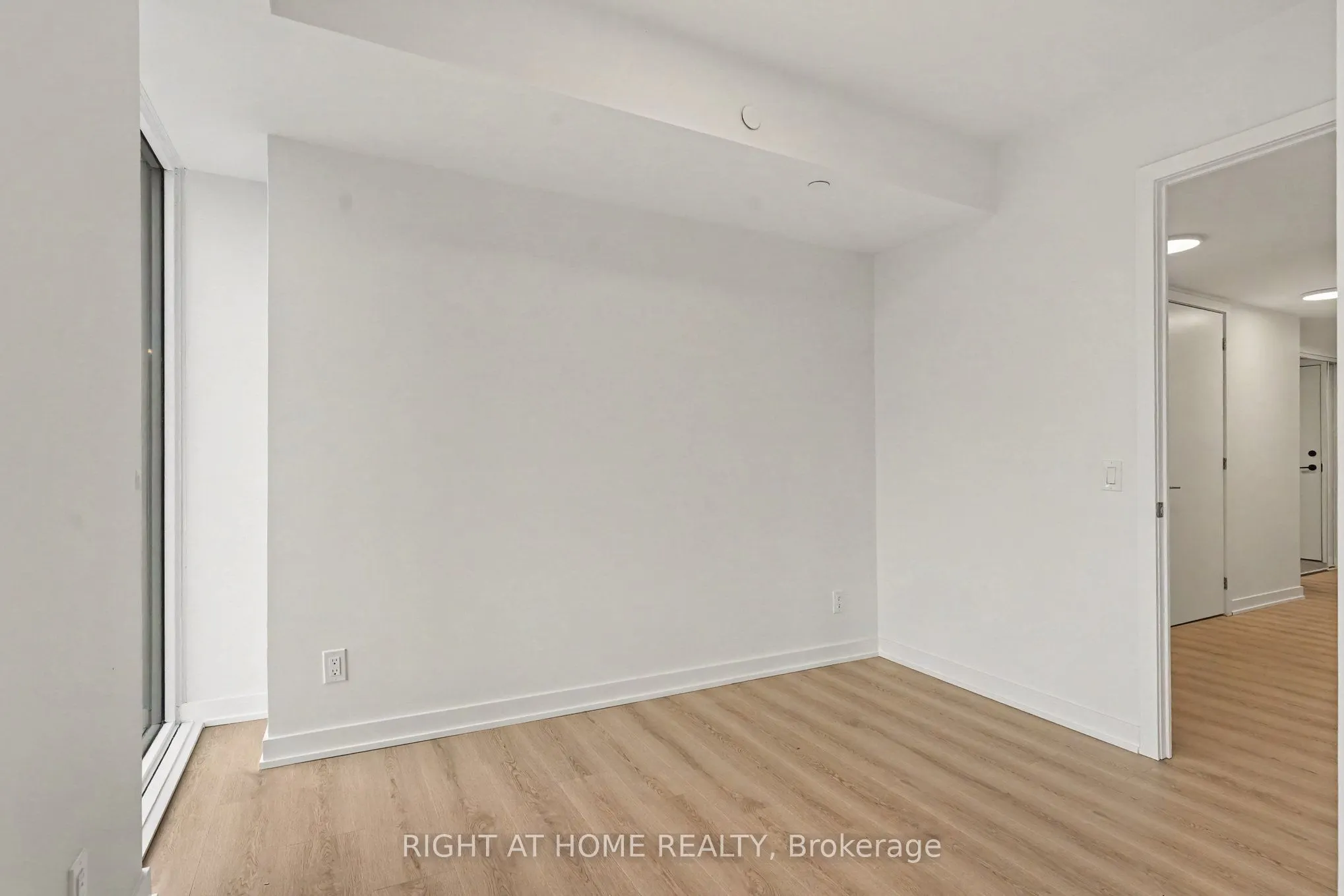 100 Queen Street E #1203