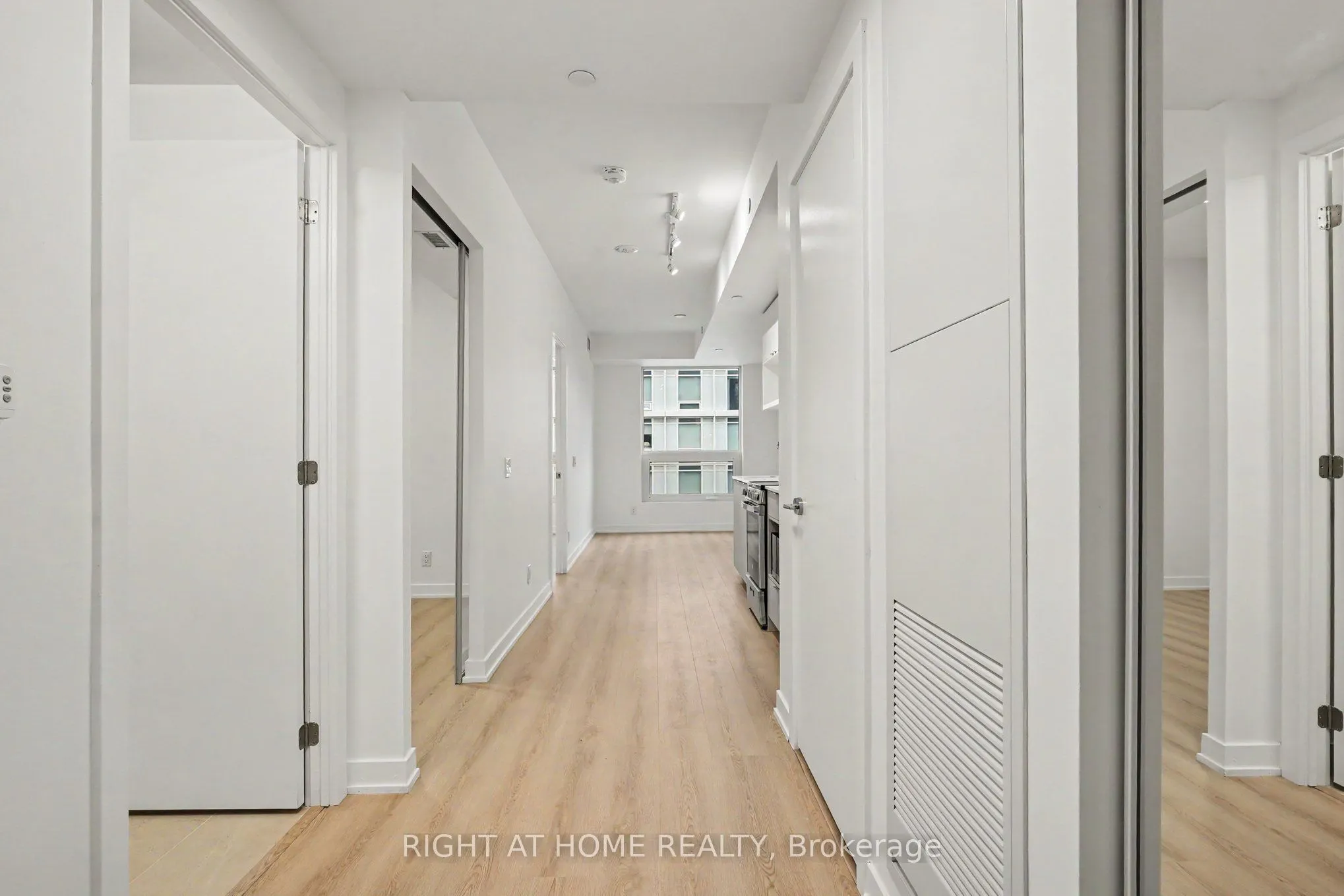 100 Queen Street E #3009