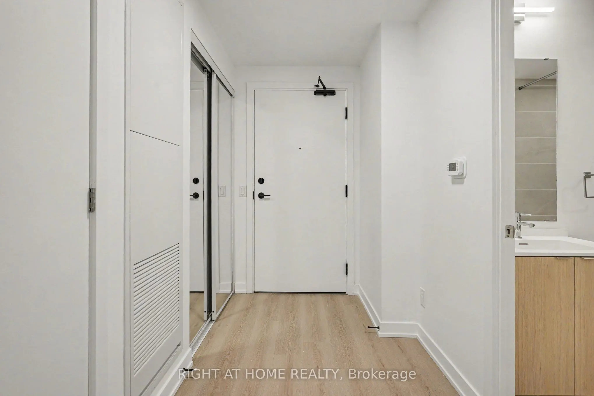 100 Queen Street E #3009