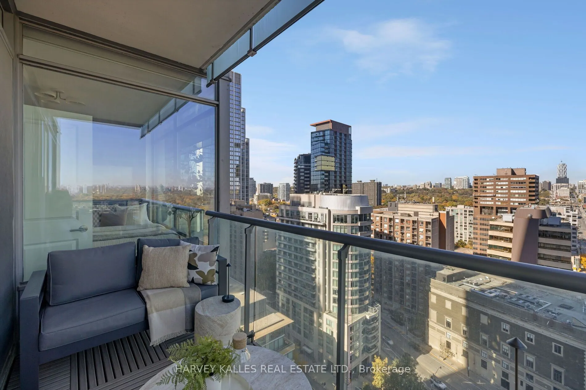 18 Yorkville Avenue #1909