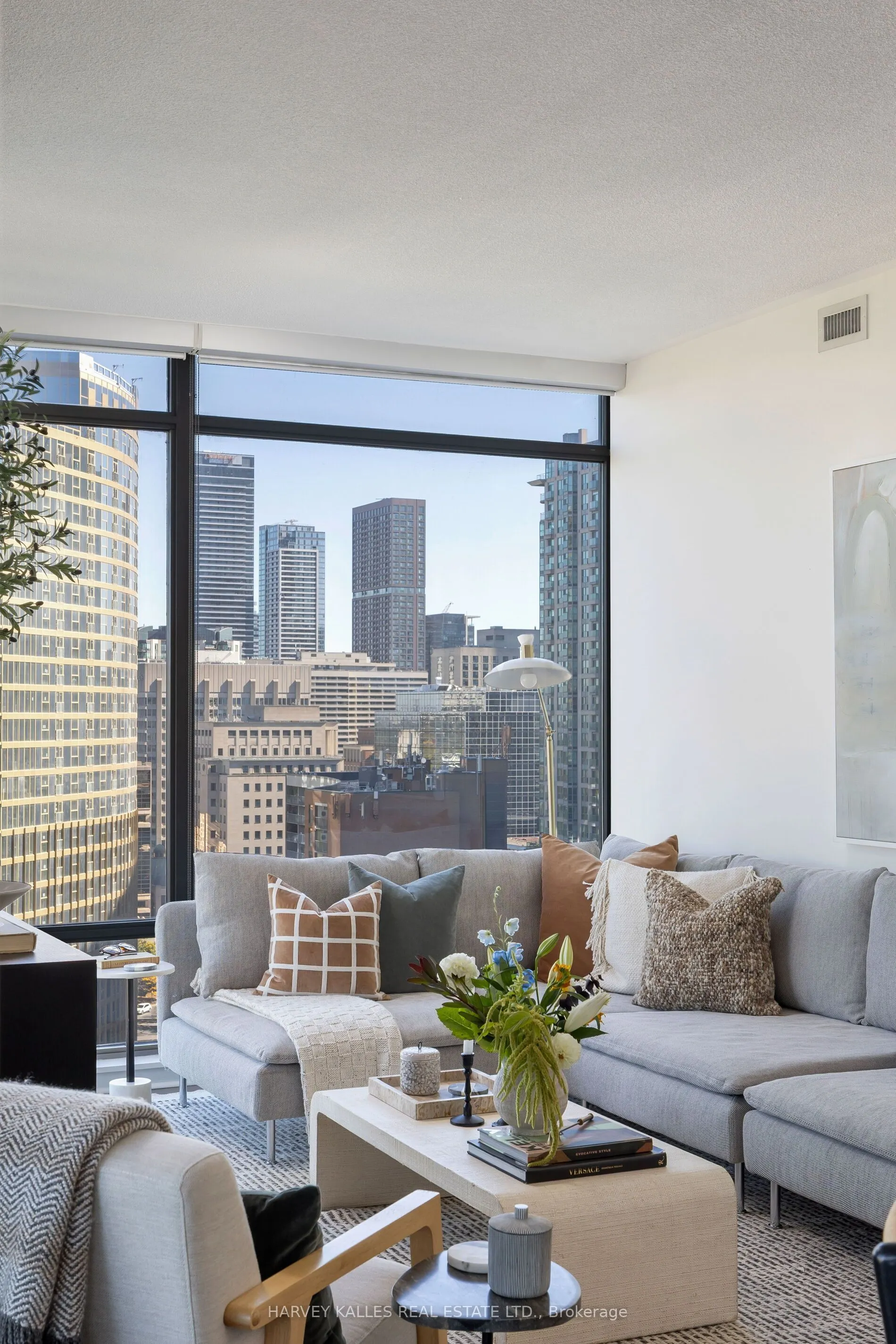 18 Yorkville Avenue #1909