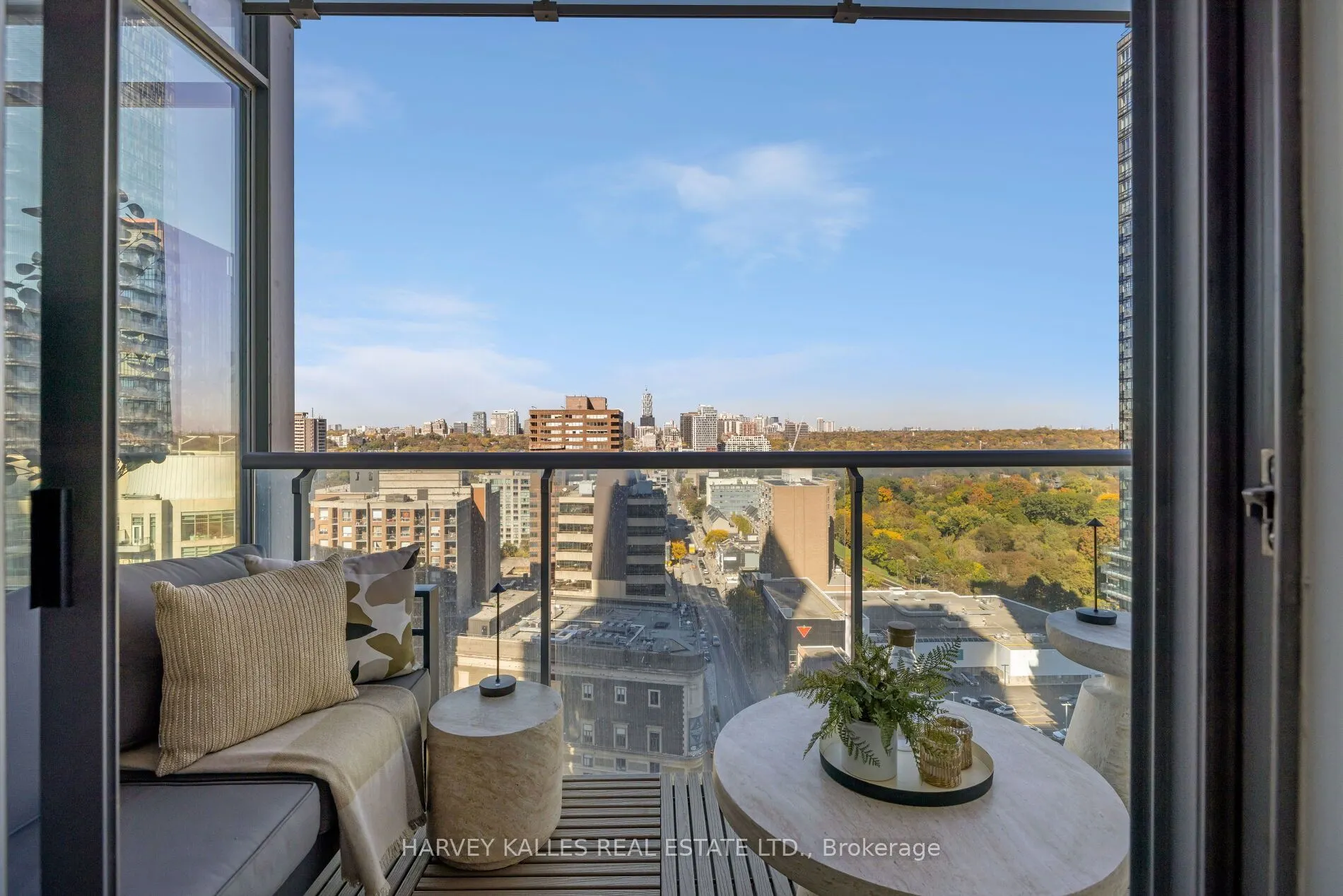 18 Yorkville Avenue #1909