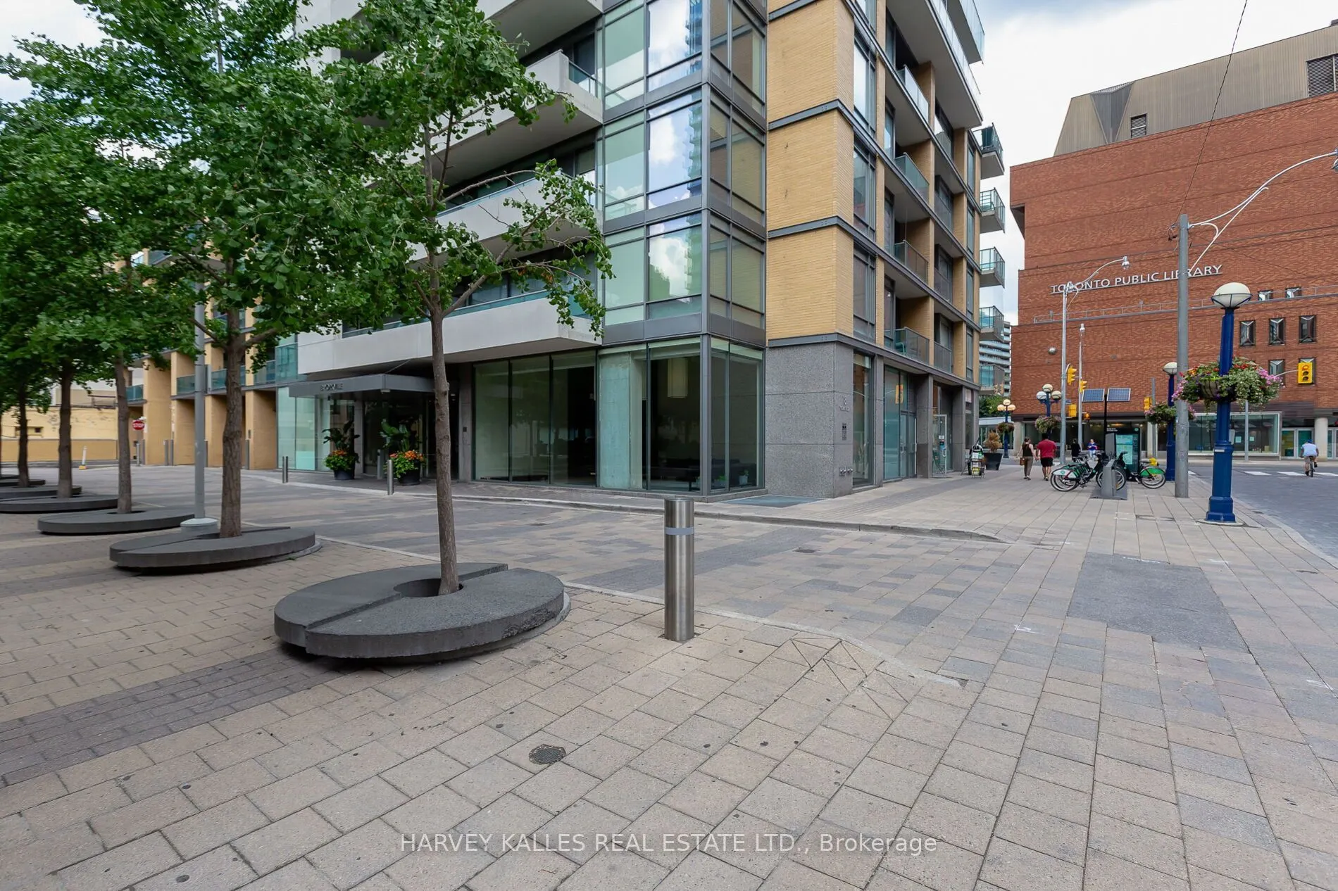 18 Yorkville Avenue #1909