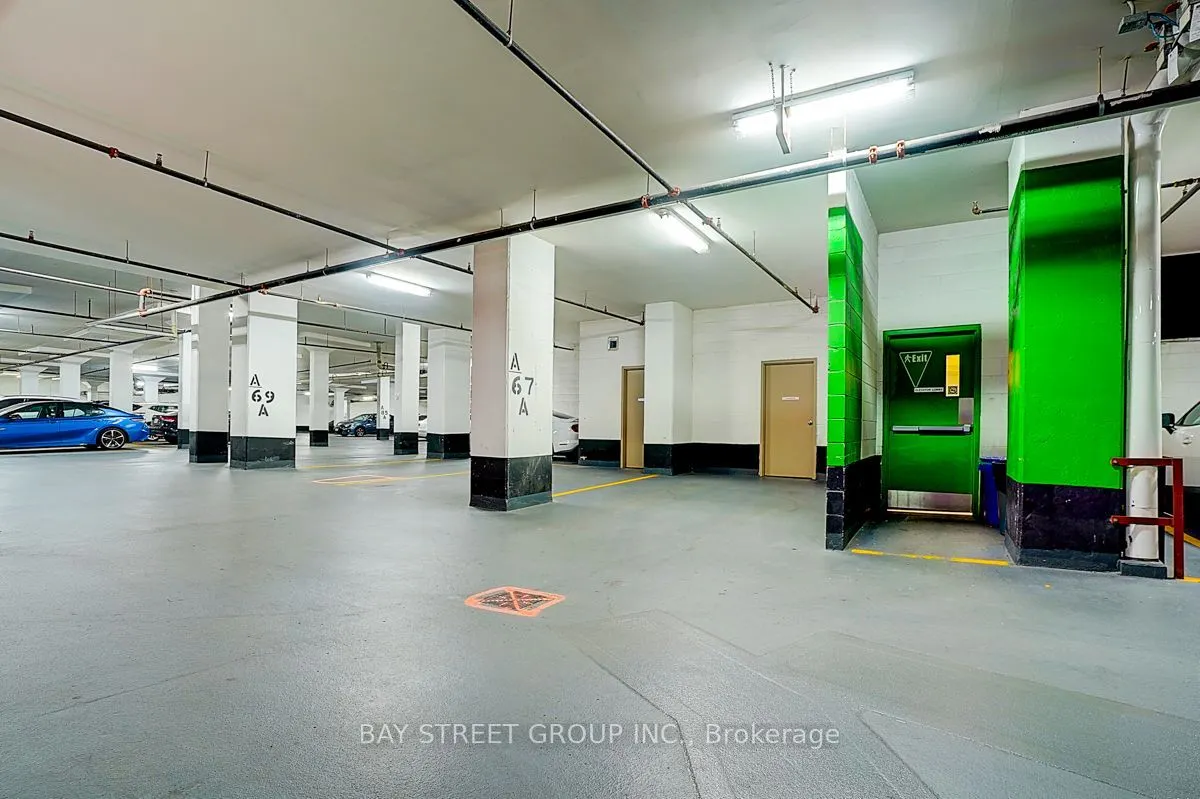 5500 Yonge Street #PH3