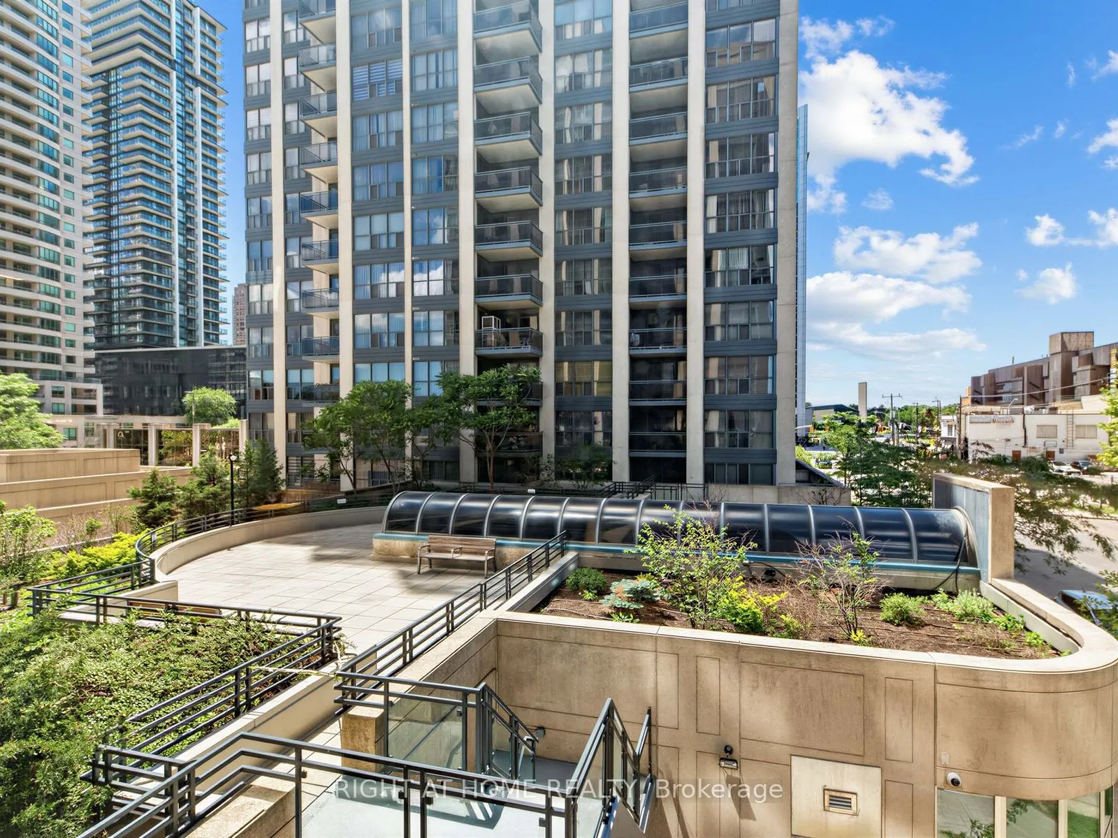 28 Hollywood Avenue #311