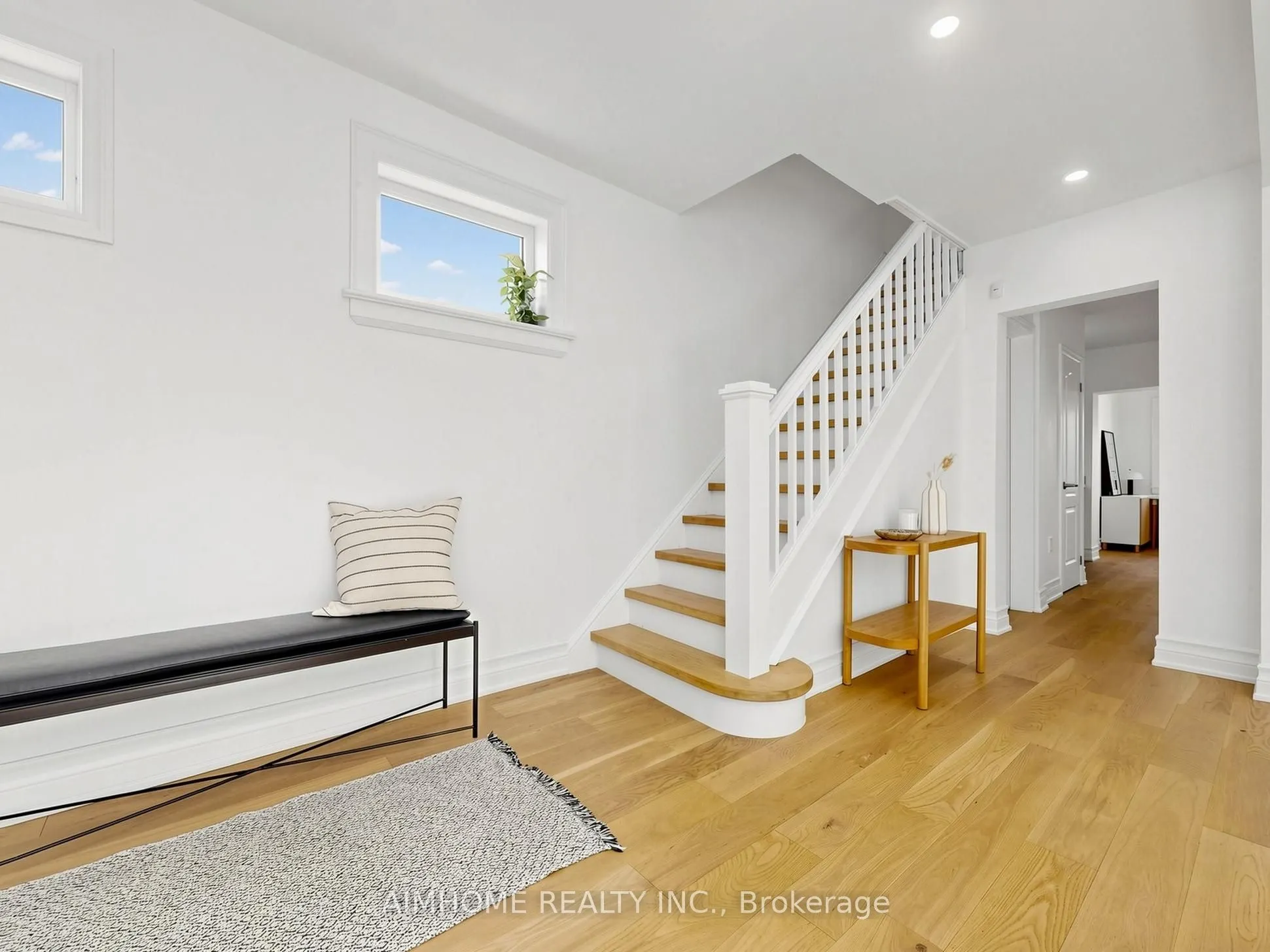 280 Fairlawn Avenue