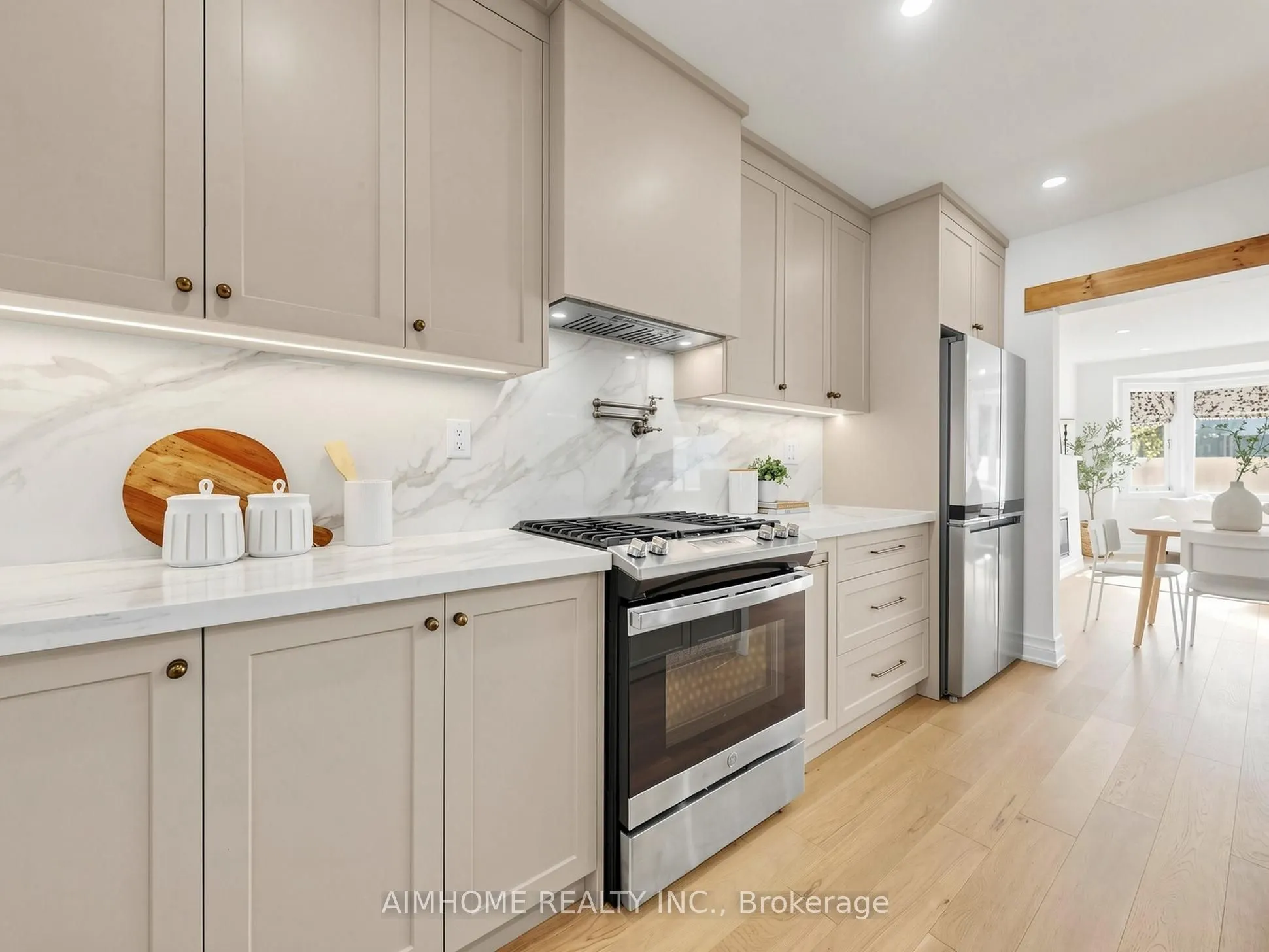 280 Fairlawn Avenue