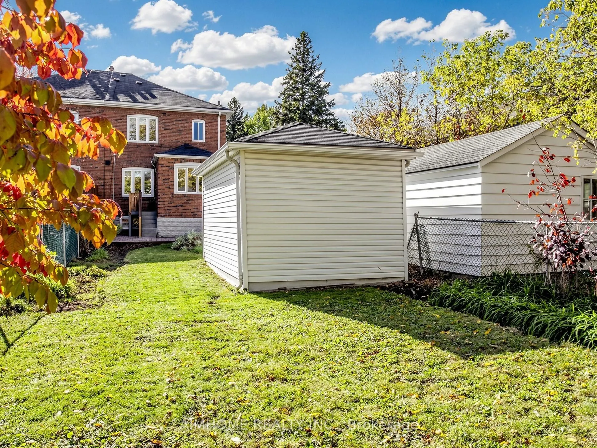 280 Fairlawn Avenue