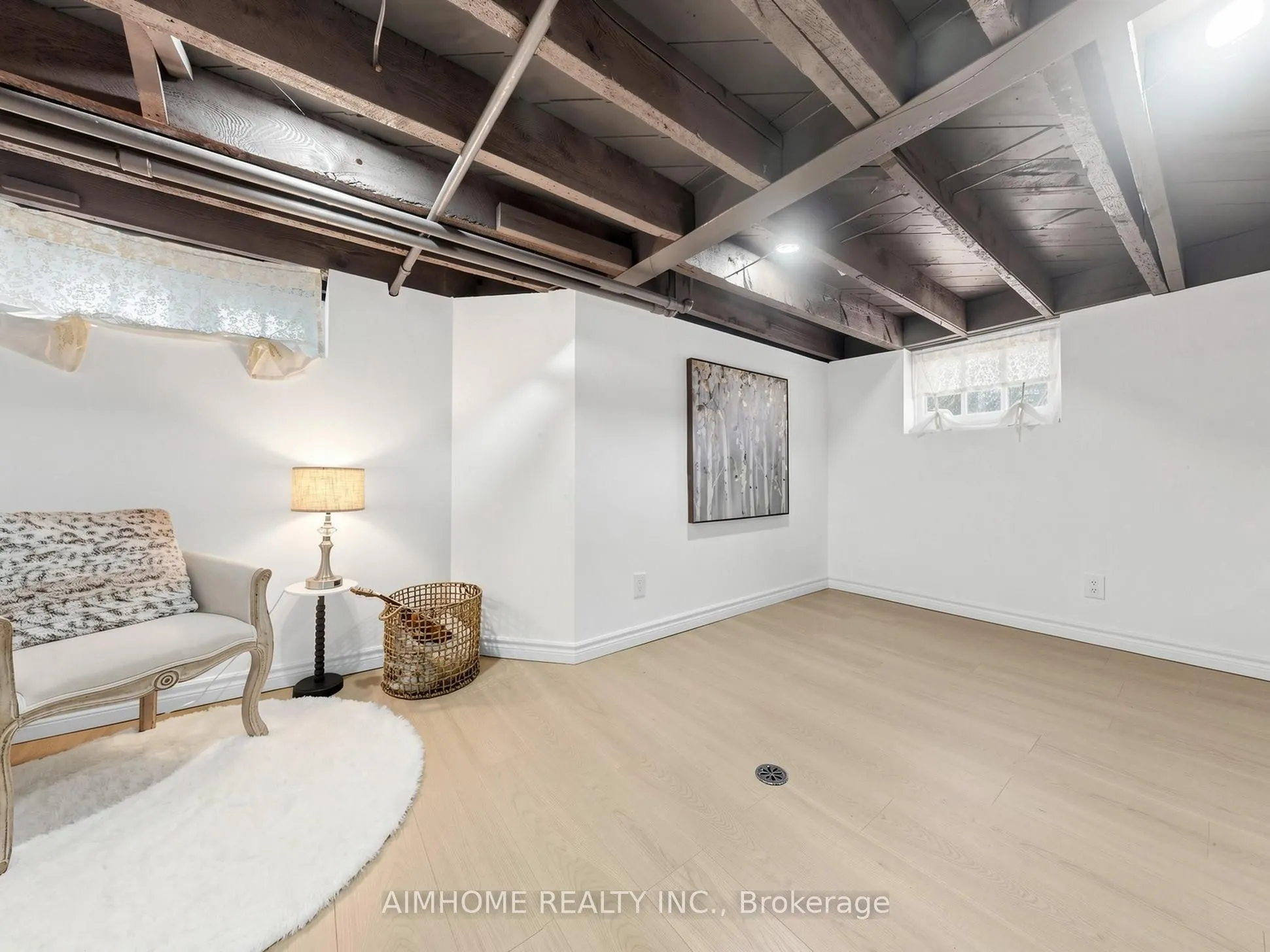 280 Fairlawn Avenue