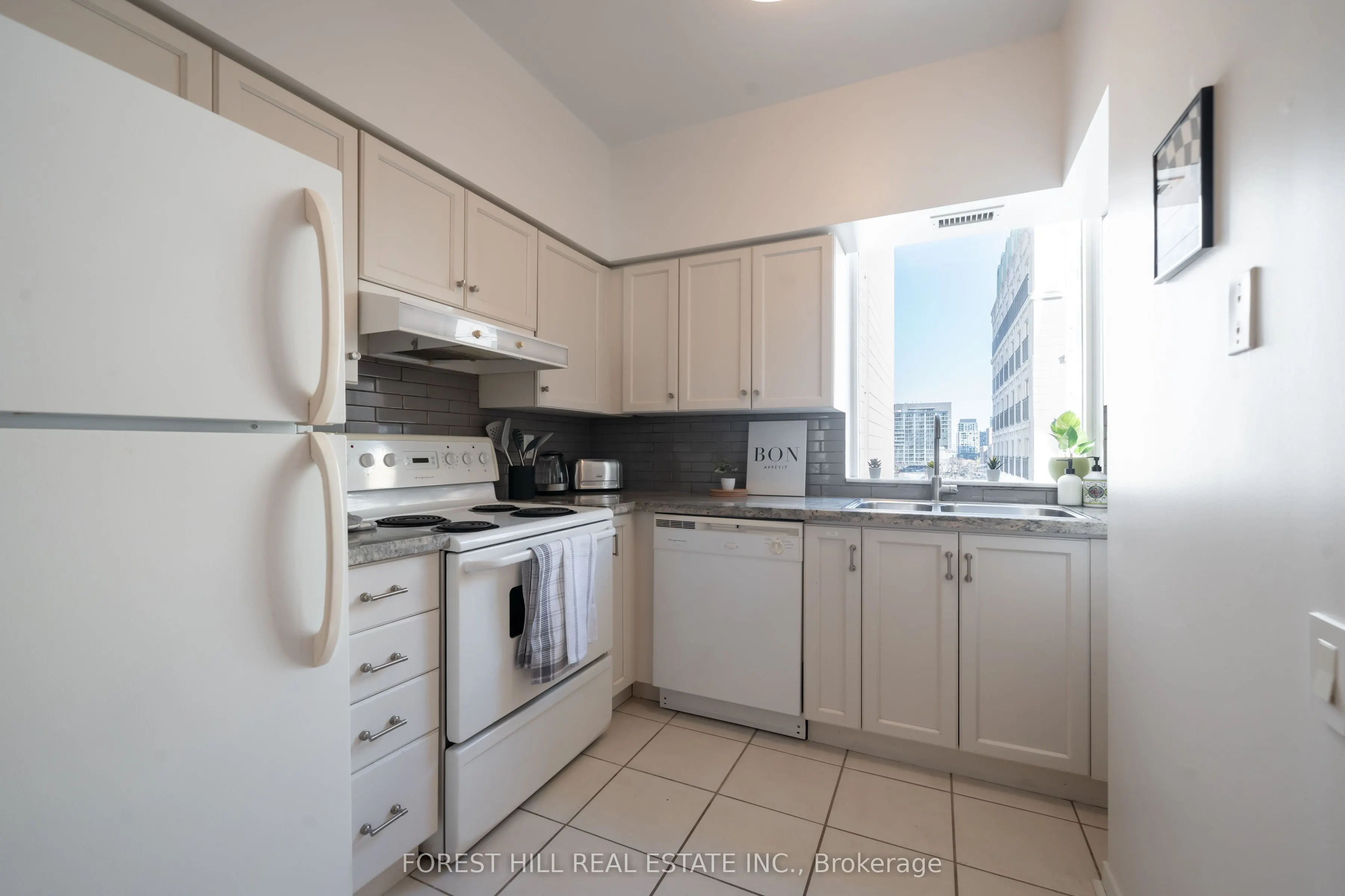 115 Richmond Street E #701
