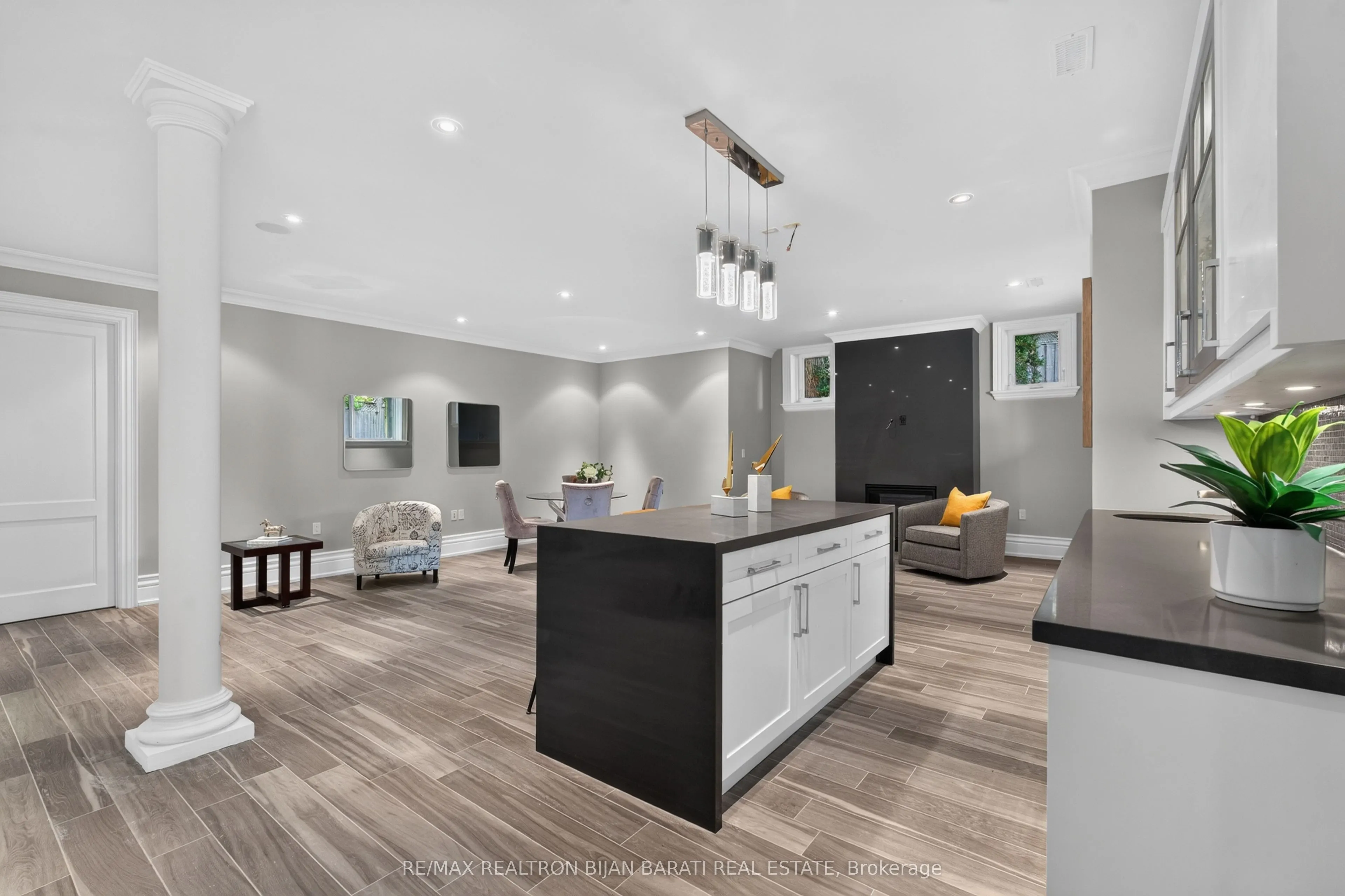 34 Flaremore Crescent