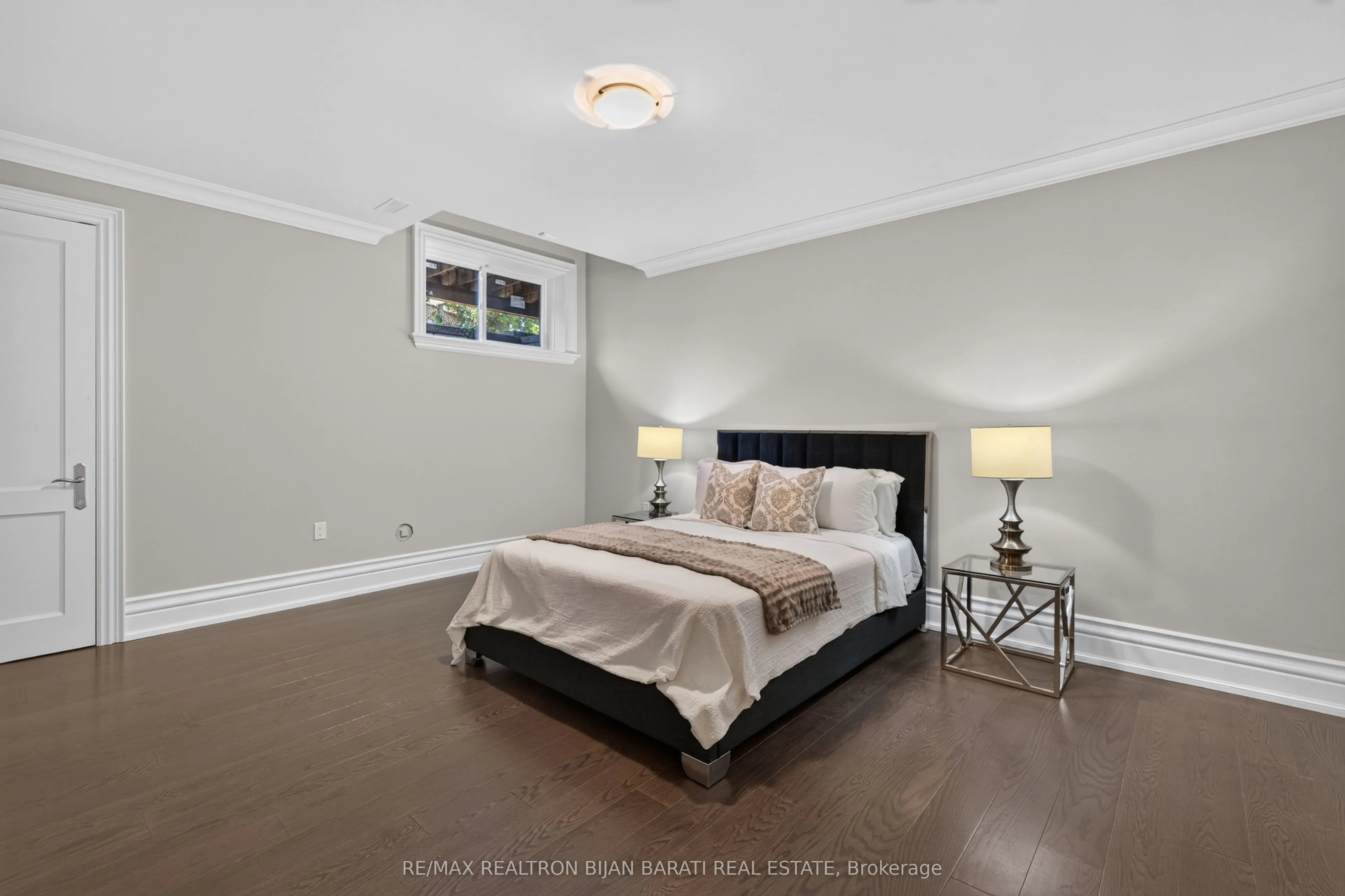 34 Flaremore Crescent