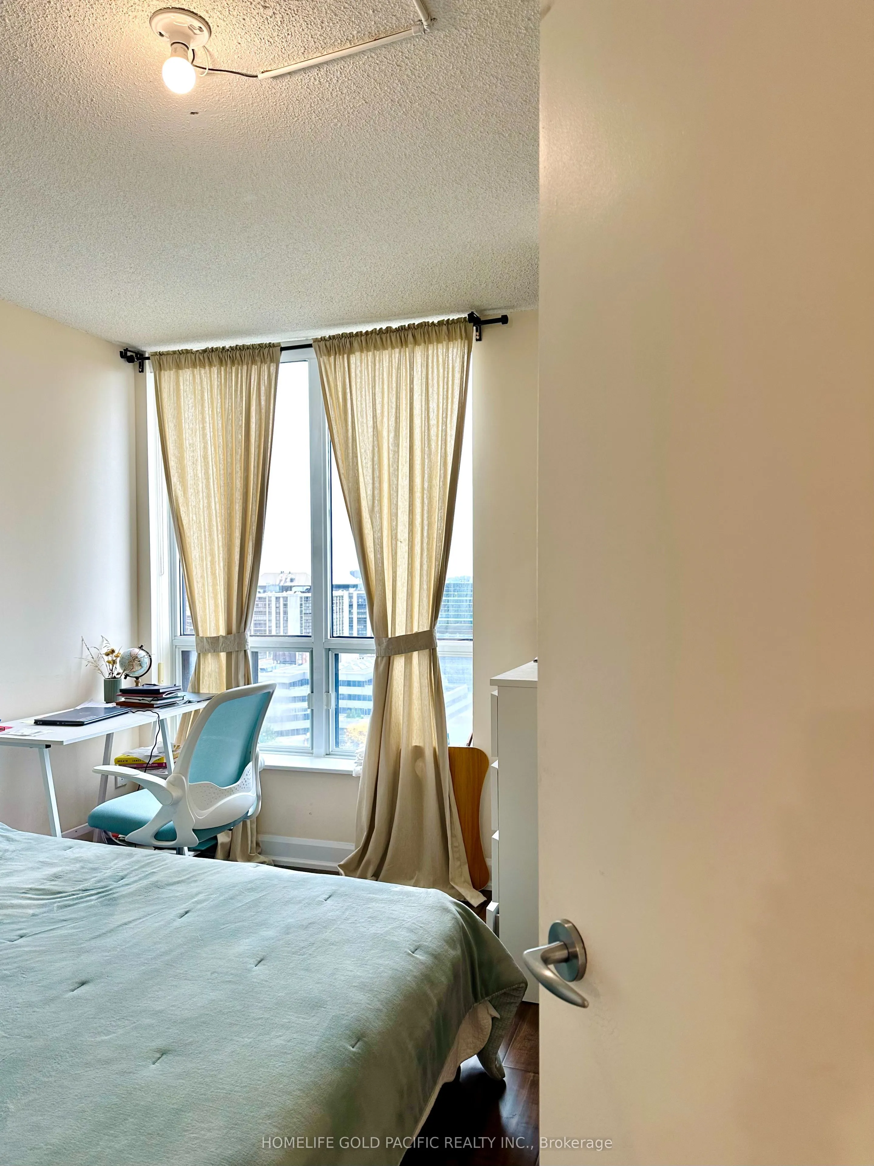 33 Sheppard Avenue E #2111