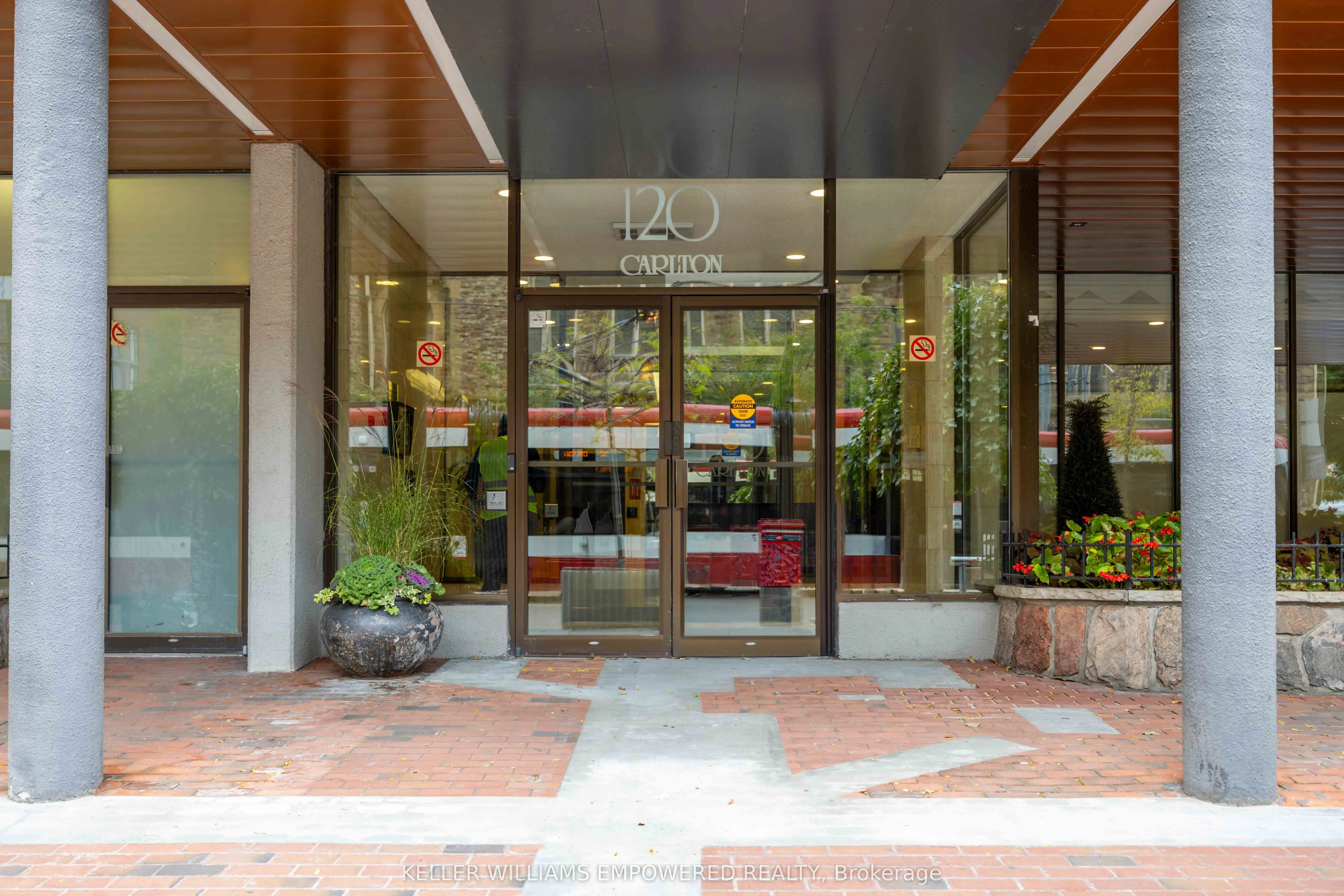 120 Carlton Street #419