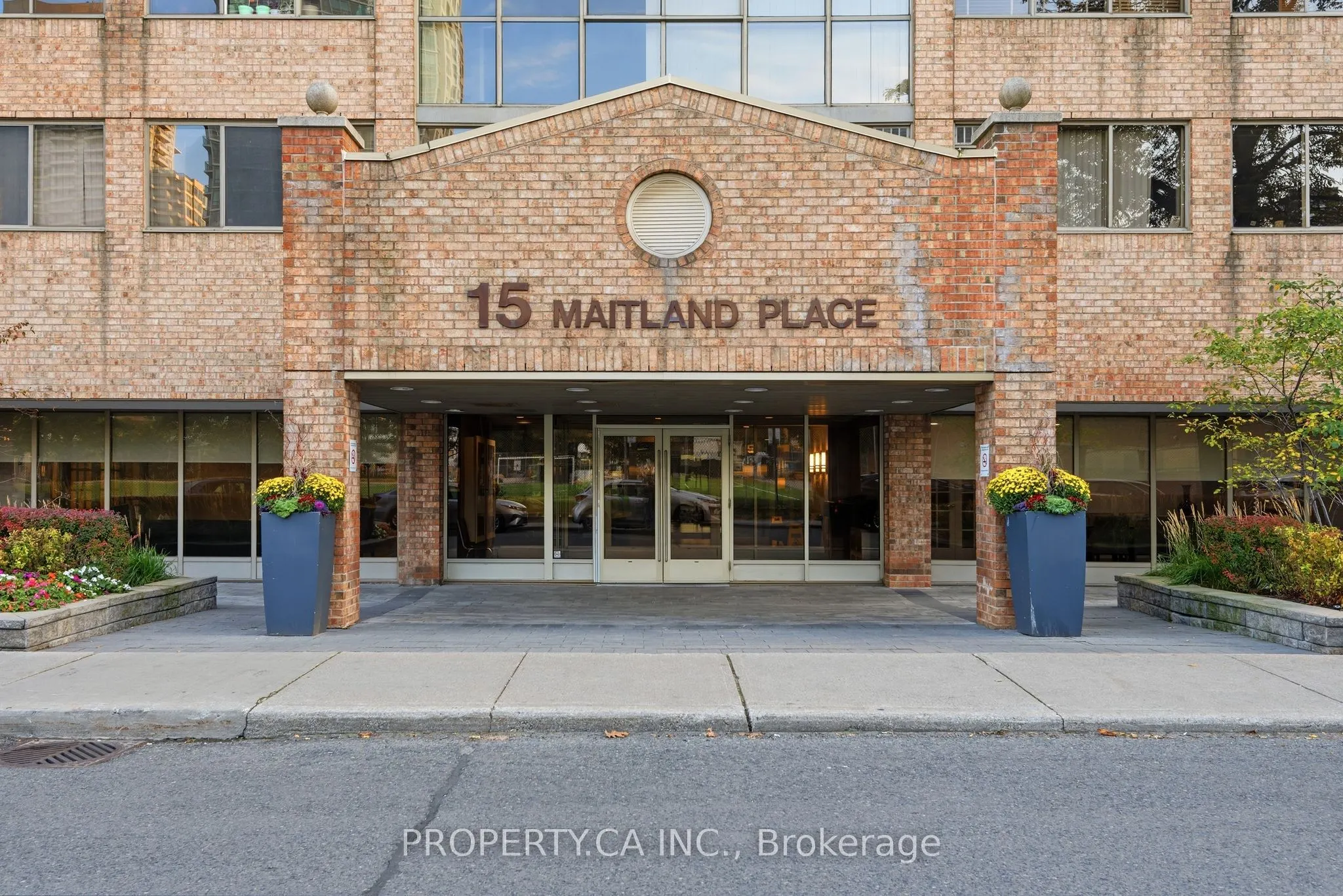 15 Maitland Place #1811