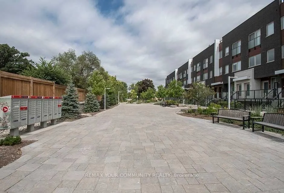 780 Sheppard Avenue #TH08