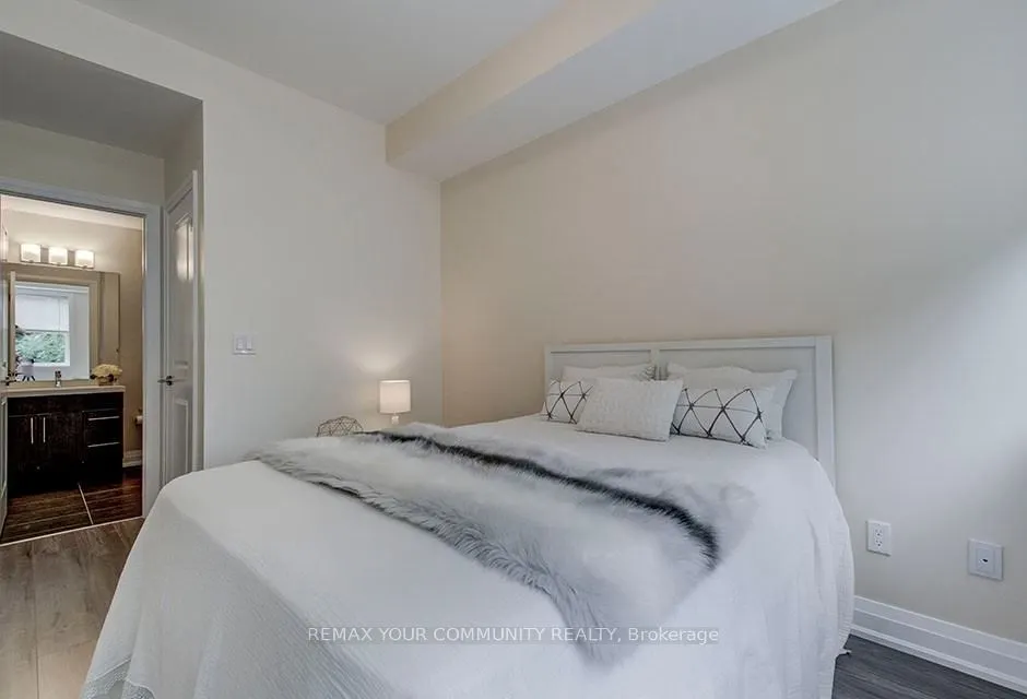 780 Sheppard Avenue #TH08
