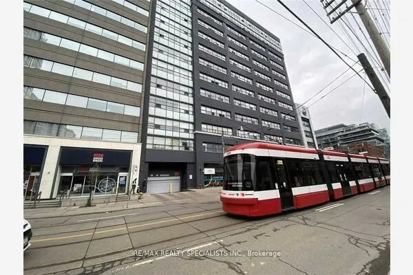700 King Street W #519
