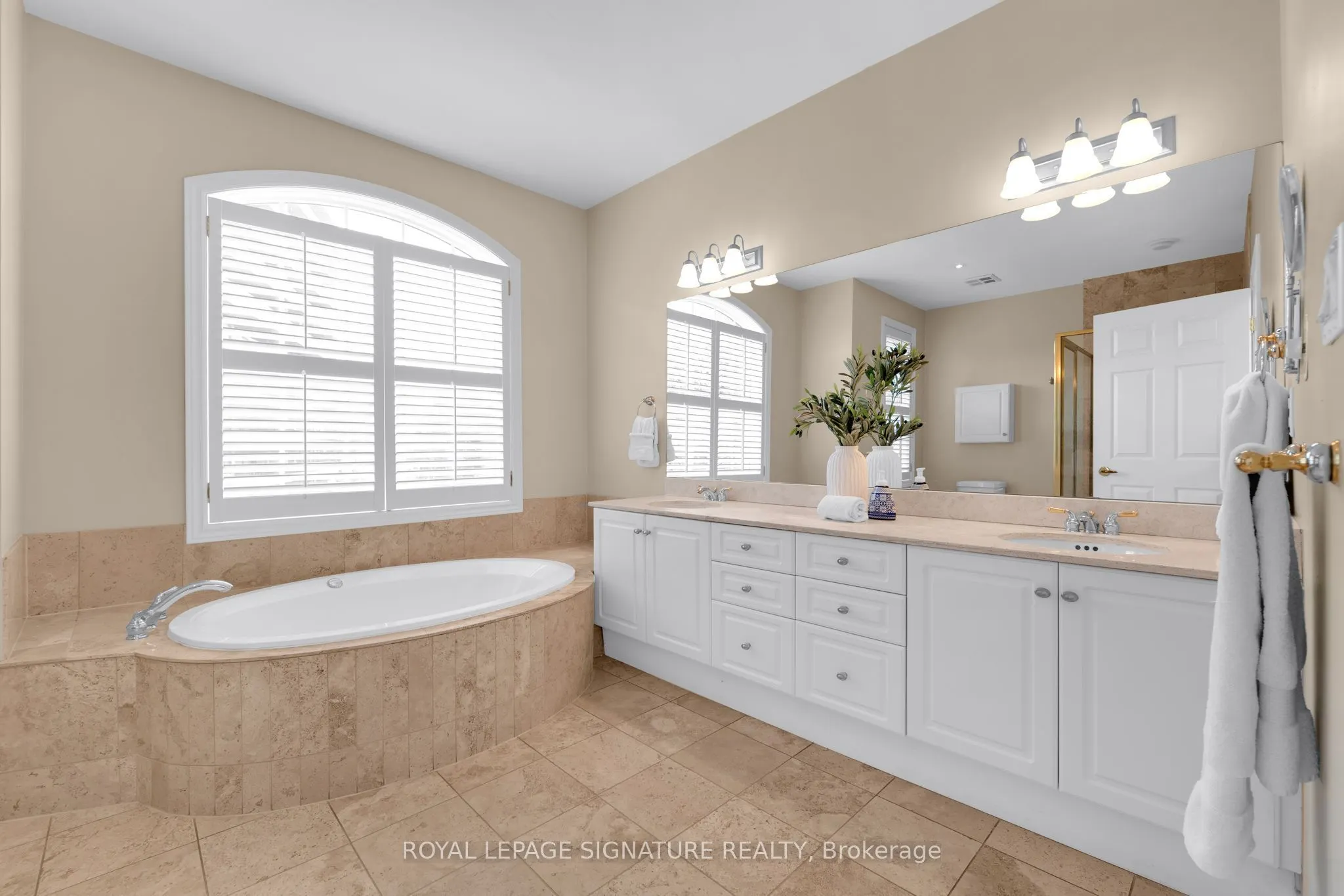 104 Pleasant Boulevard #11
