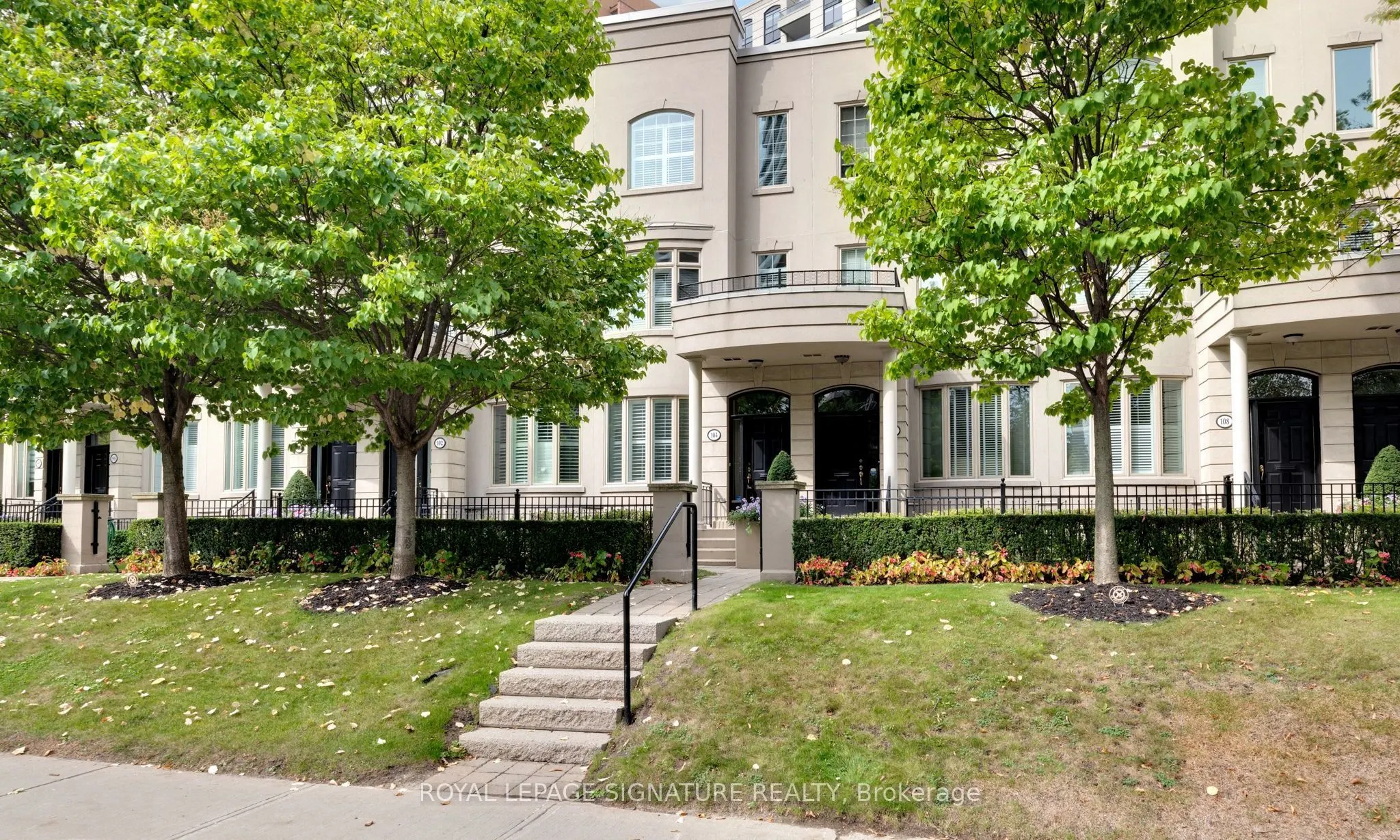 104 Pleasant Boulevard #11