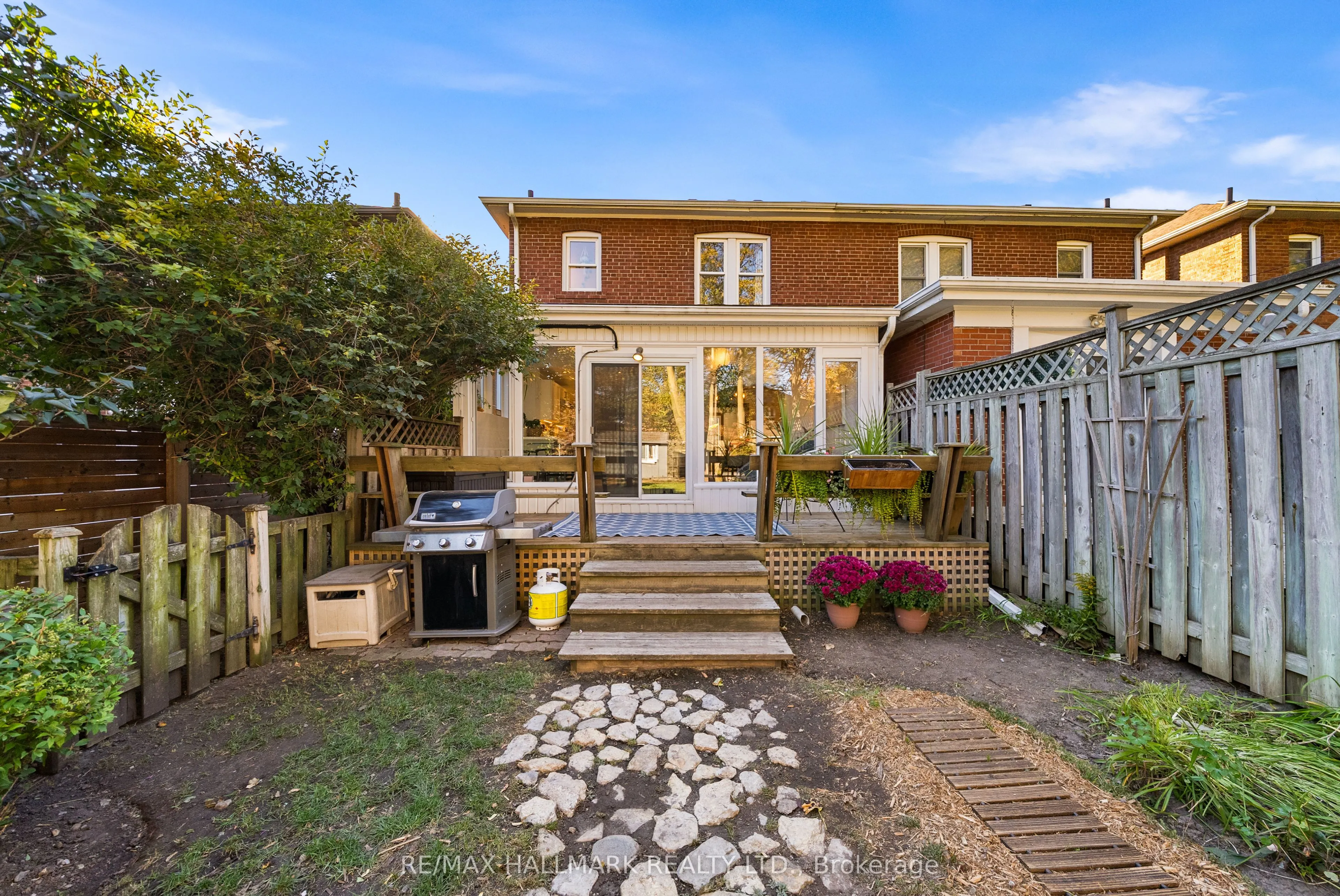 39 Thurston Road