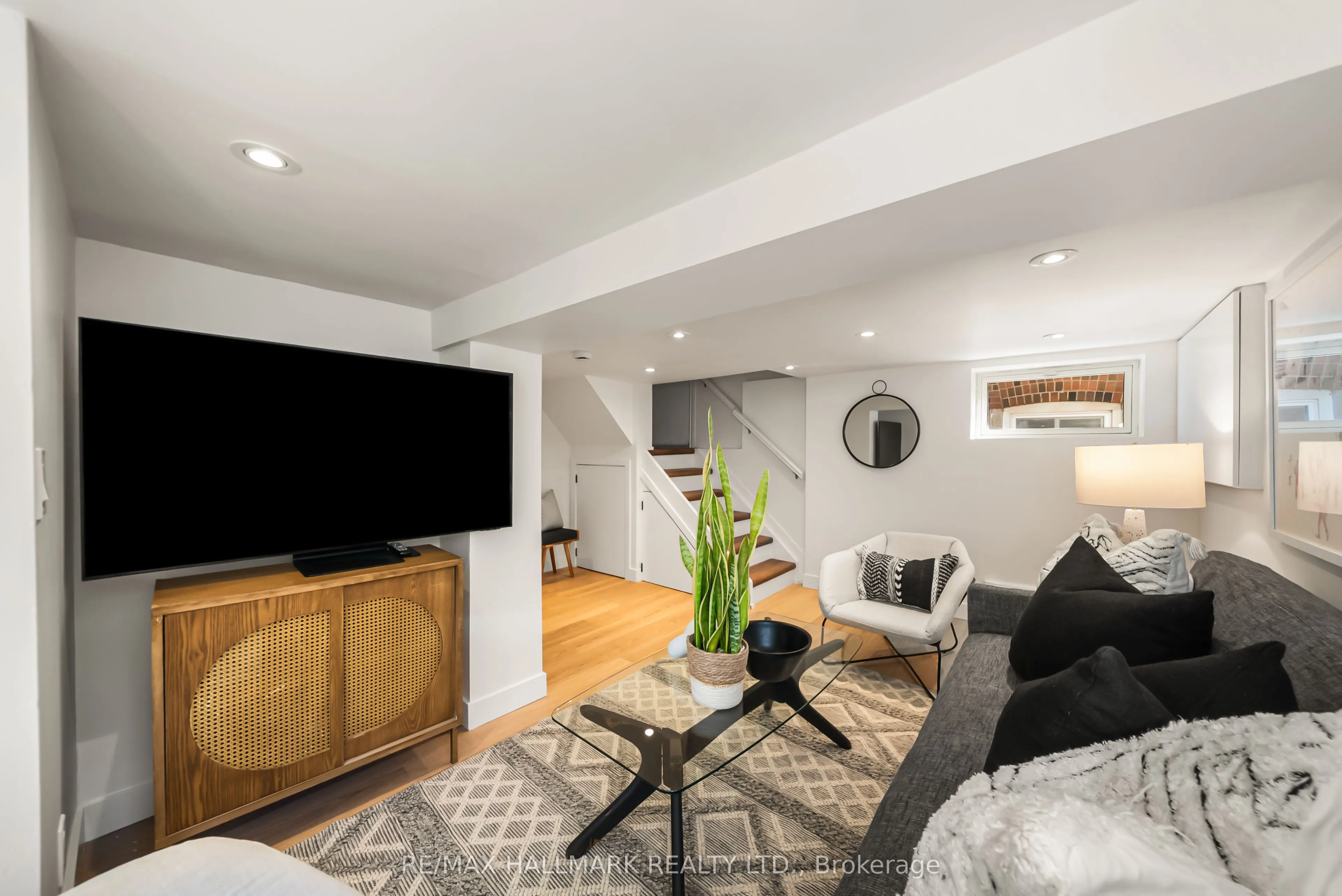 39 Thurston Road