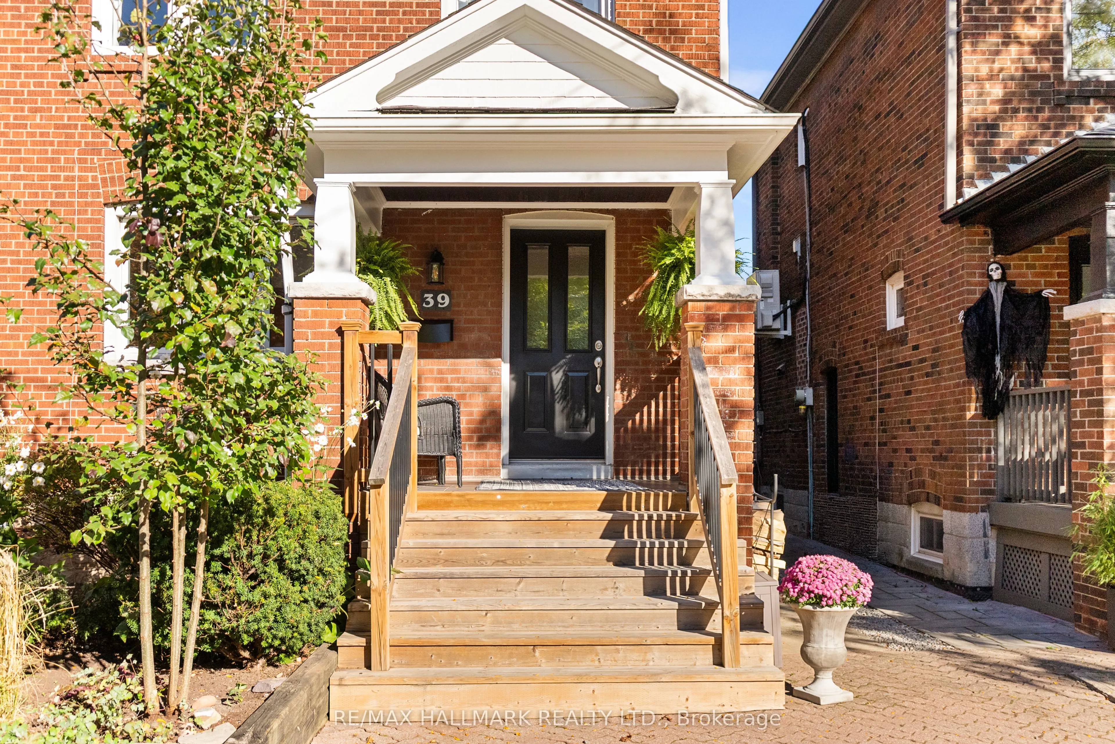 39 Thurston Road