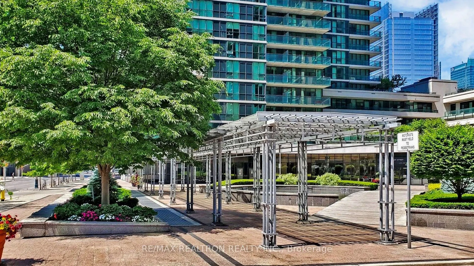 18 Harbour Street #2104