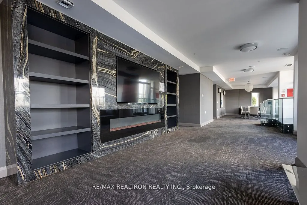 525 Adelaide Street W #1712