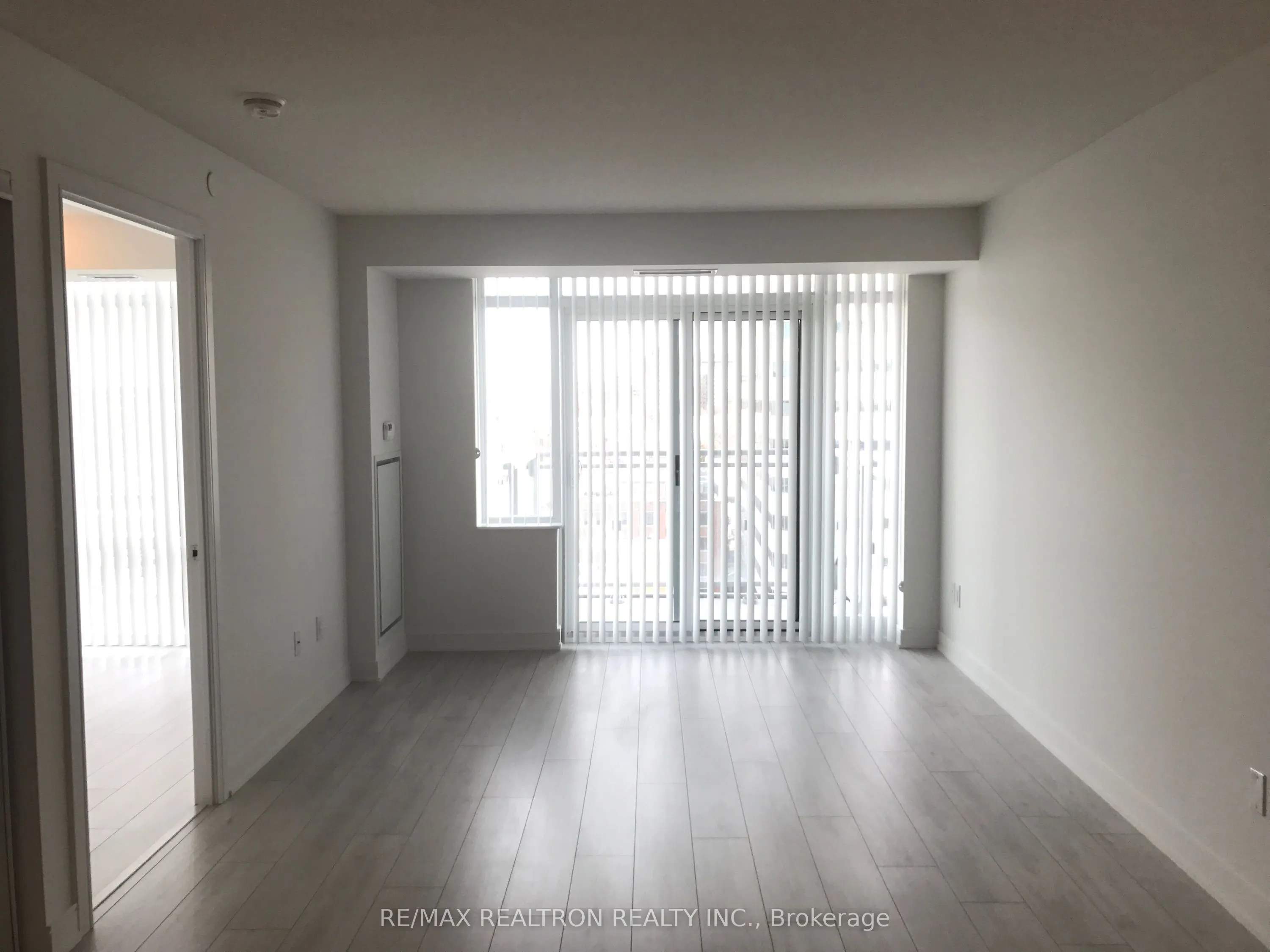 525 Adelaide Street W #1712