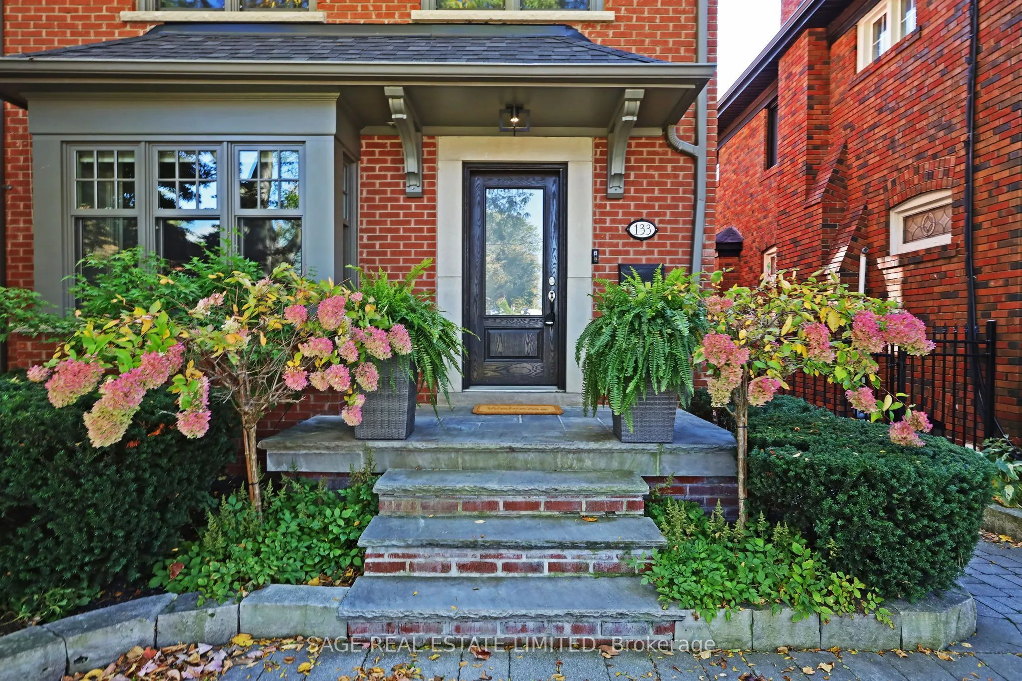 133 Glengrove Avenue W