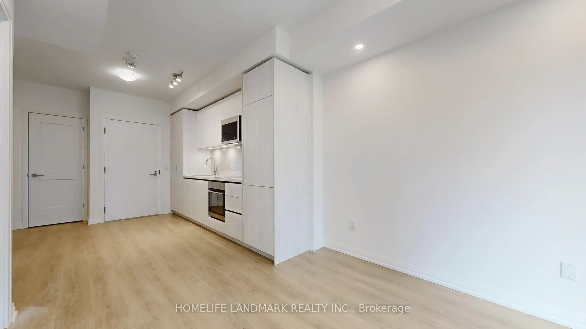 8 Widmer Street #2207