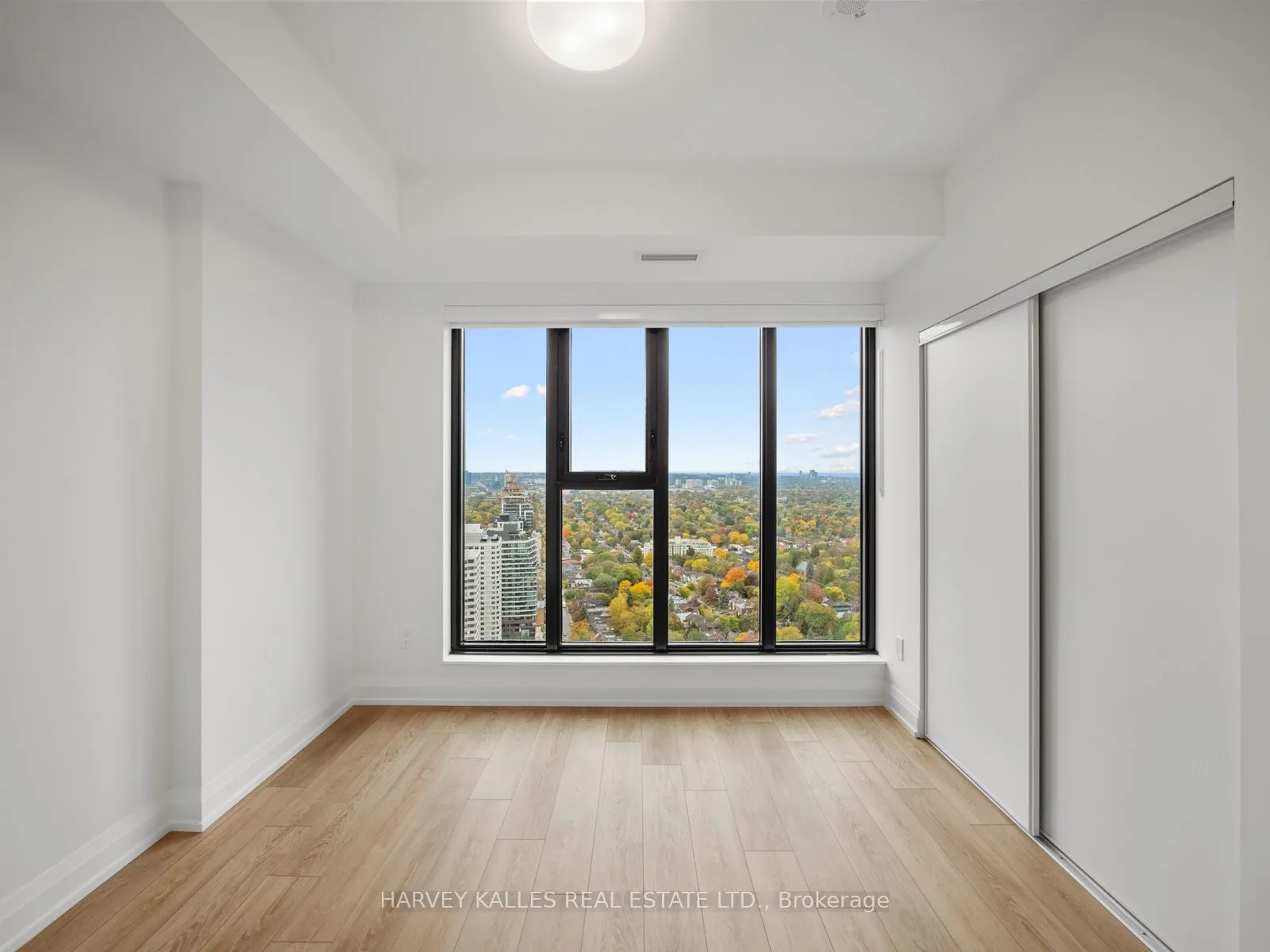 20 Soudan Avenue #3703
