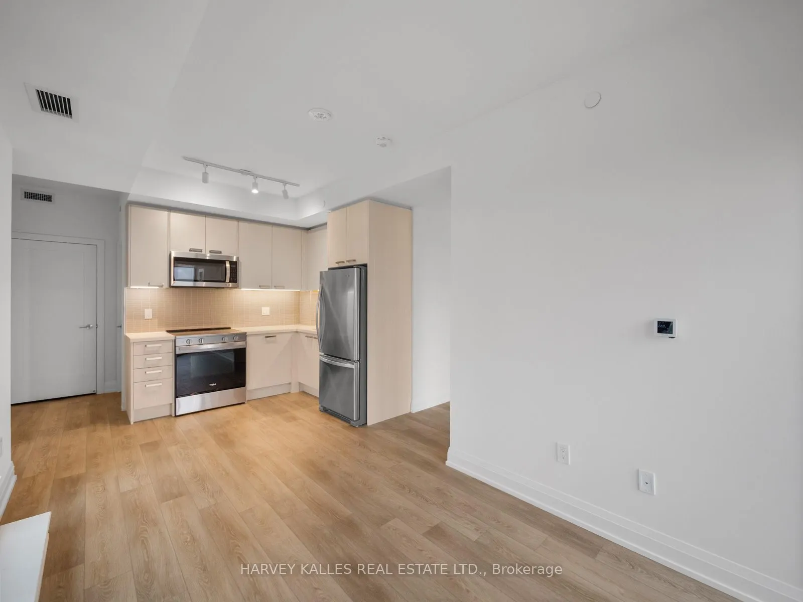 20 Soudan Avenue #3703