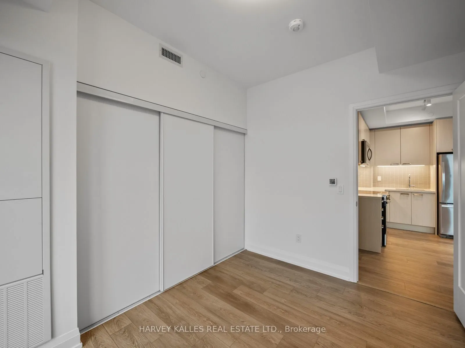 20 Soudan Avenue #3703