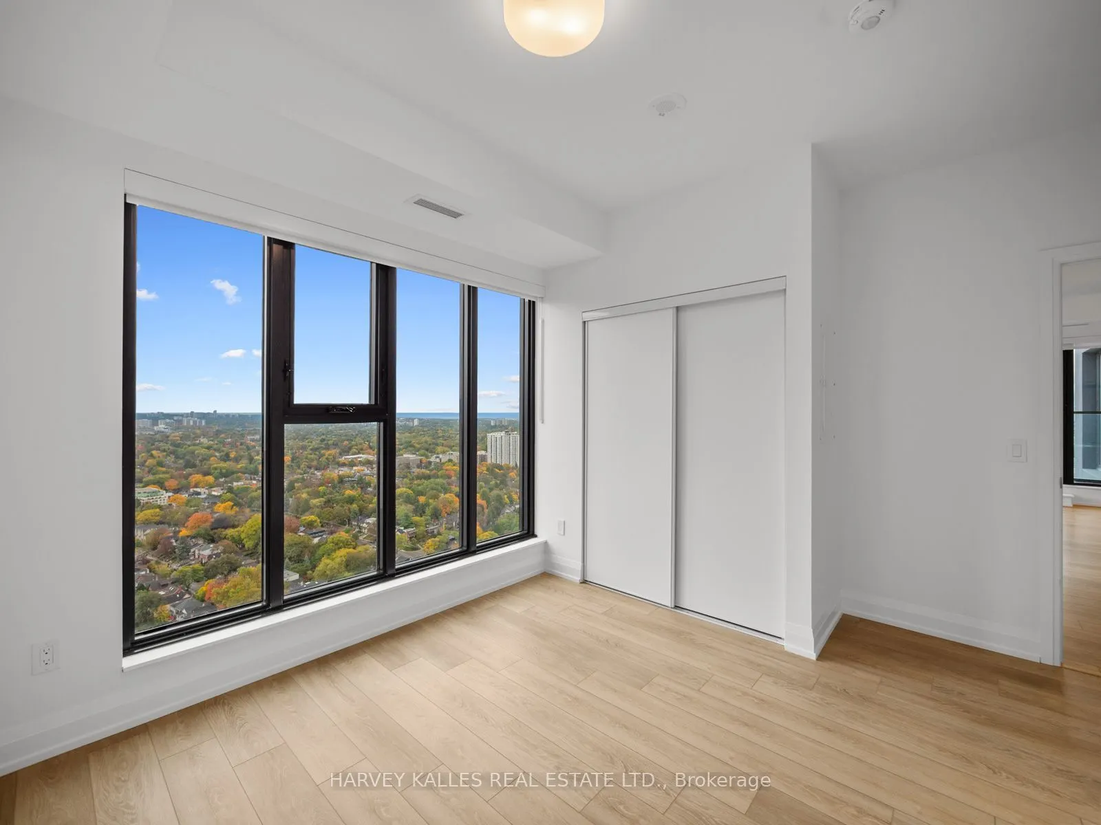 20 Soudan Avenue #3703