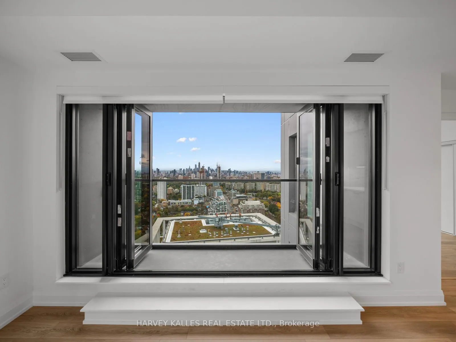 20 Soudan Avenue #3703