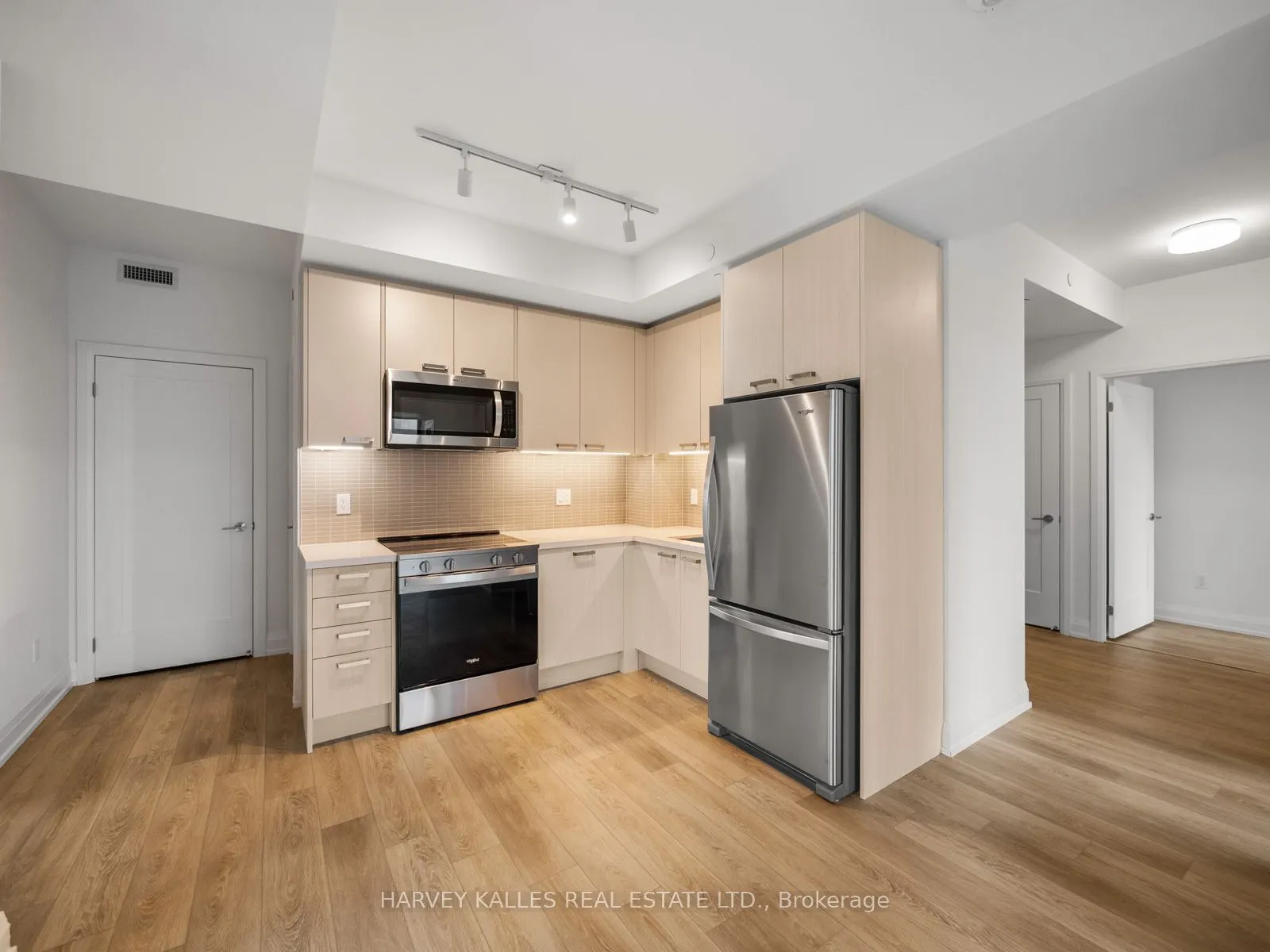 20 Soudan Avenue #3703