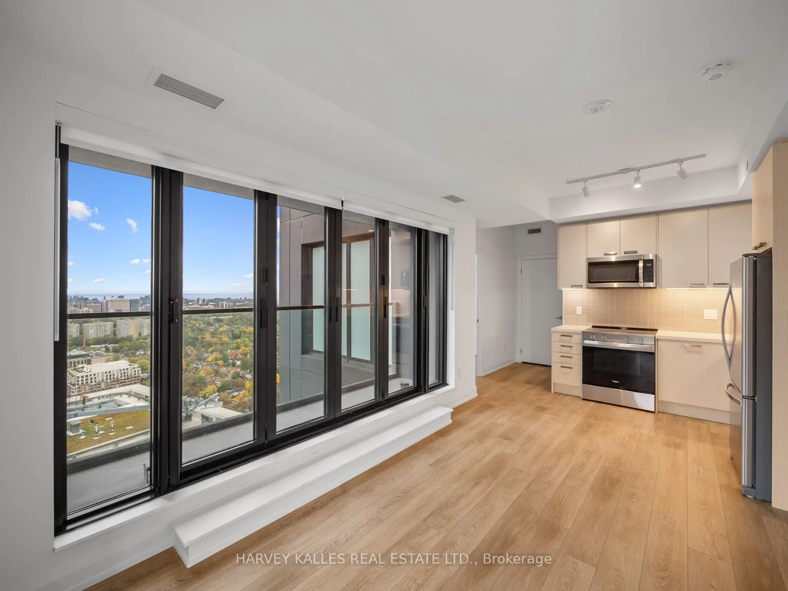 20 Soudan Avenue #3703