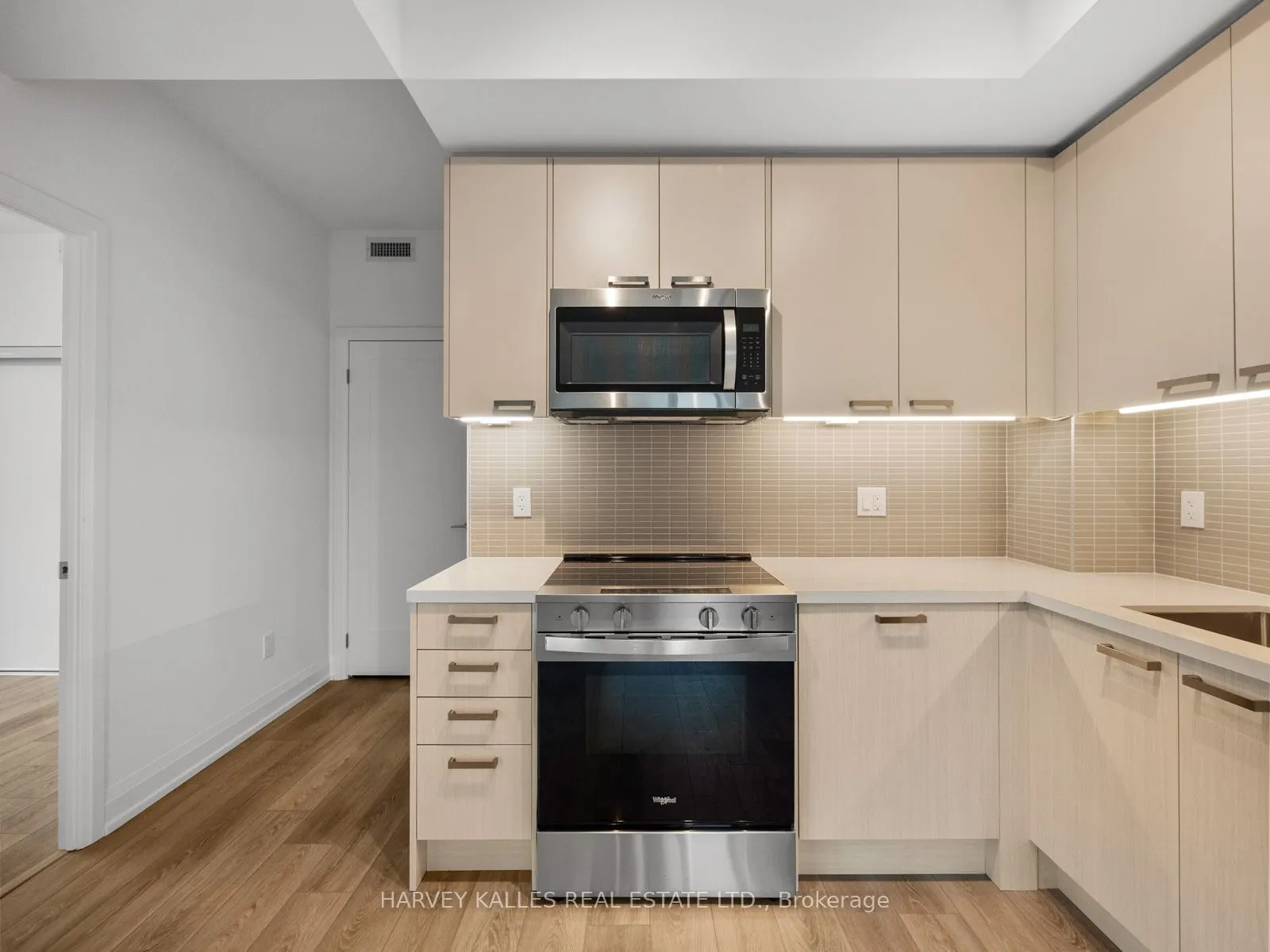 20 Soudan Avenue #3703