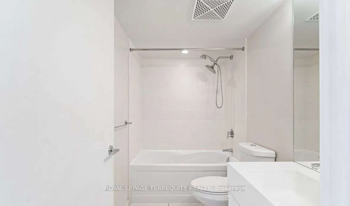 151 Dan Leckie Way #321