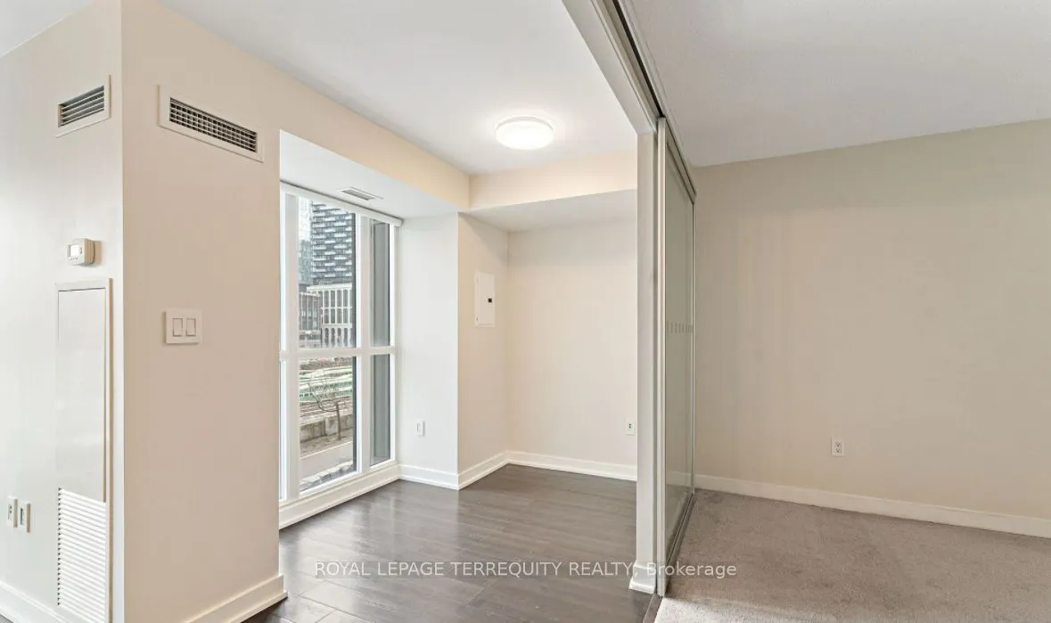 151 Dan Leckie Way #321