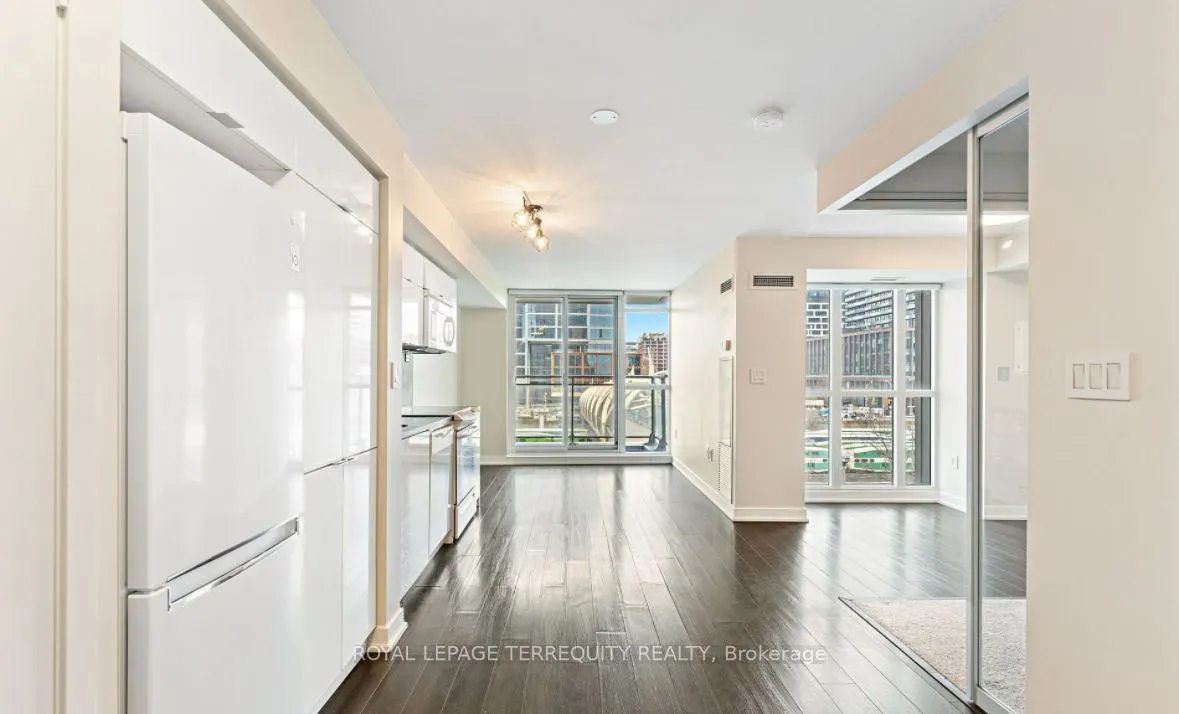 151 Dan Leckie Way #321
